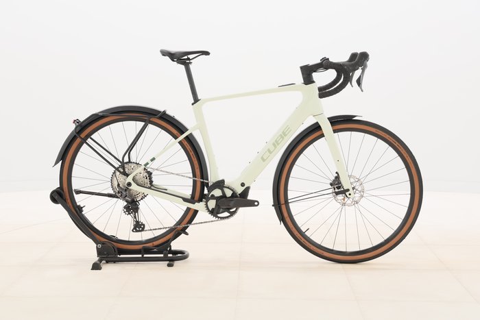 Cube NUROAD HYBRID C:62 RACE 400X 2025