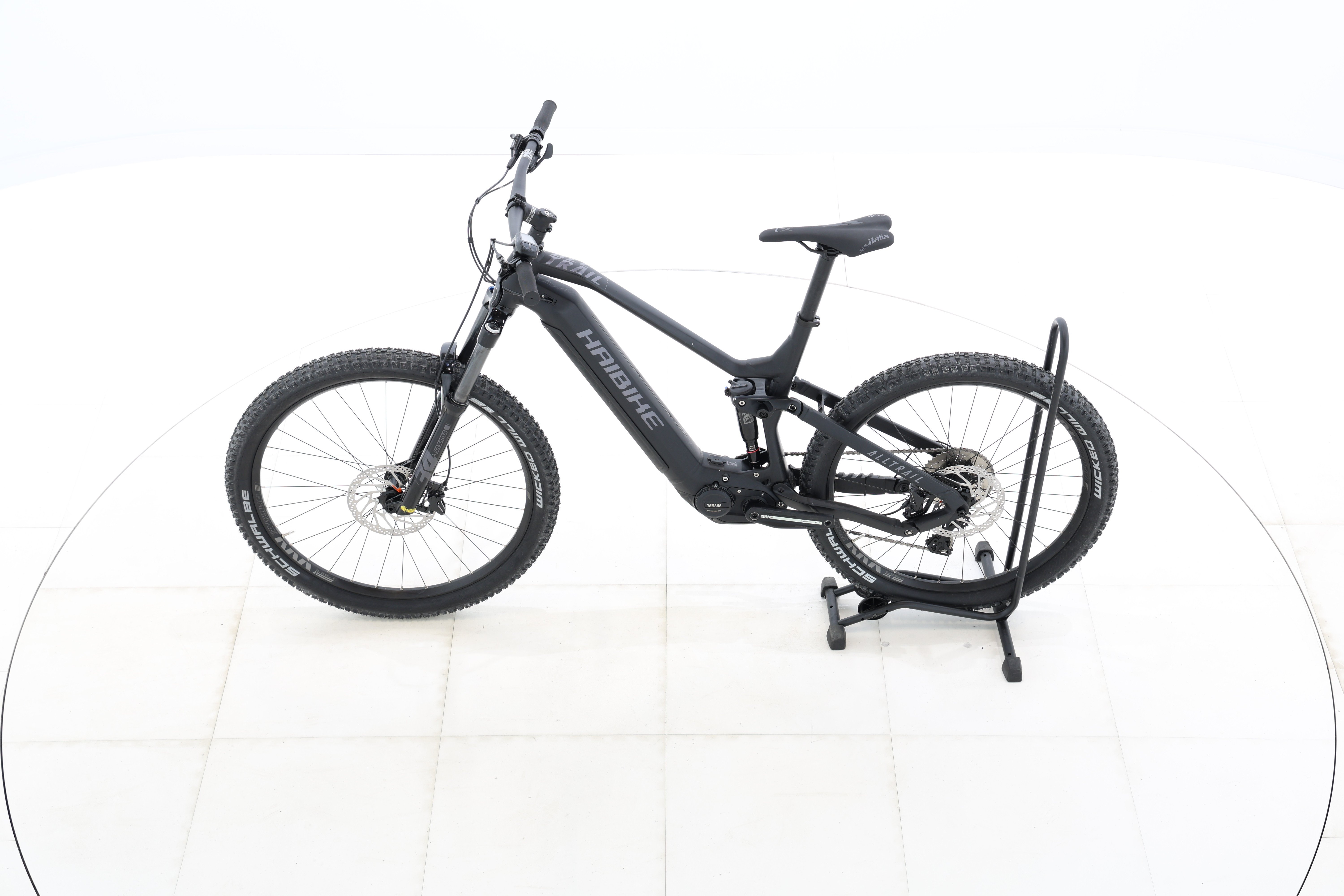 b94be269-99ef-42b1-8c1e-fa6850840289