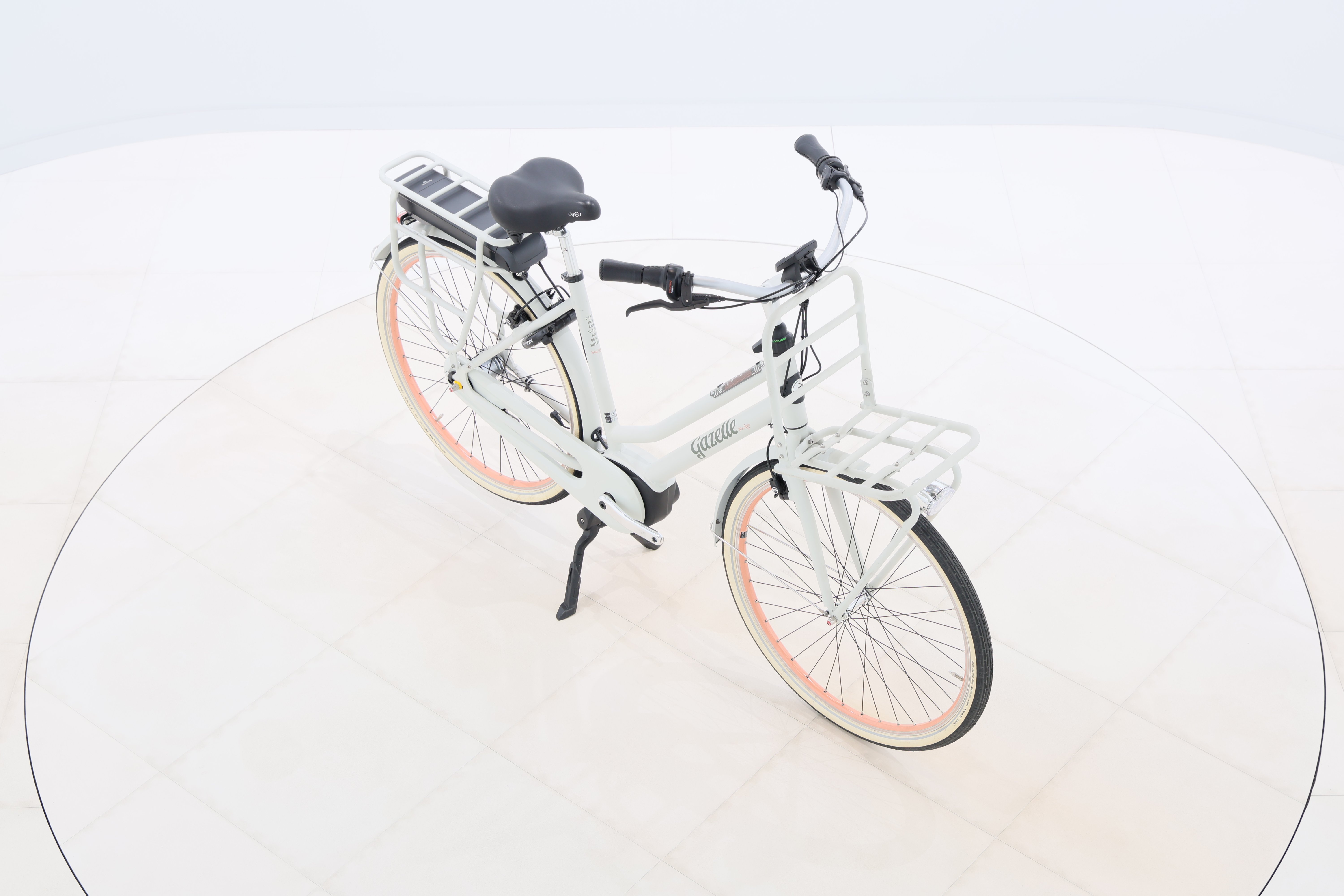 f320aaeb-8e48-4e2e-aa8b-f70b24f43a13