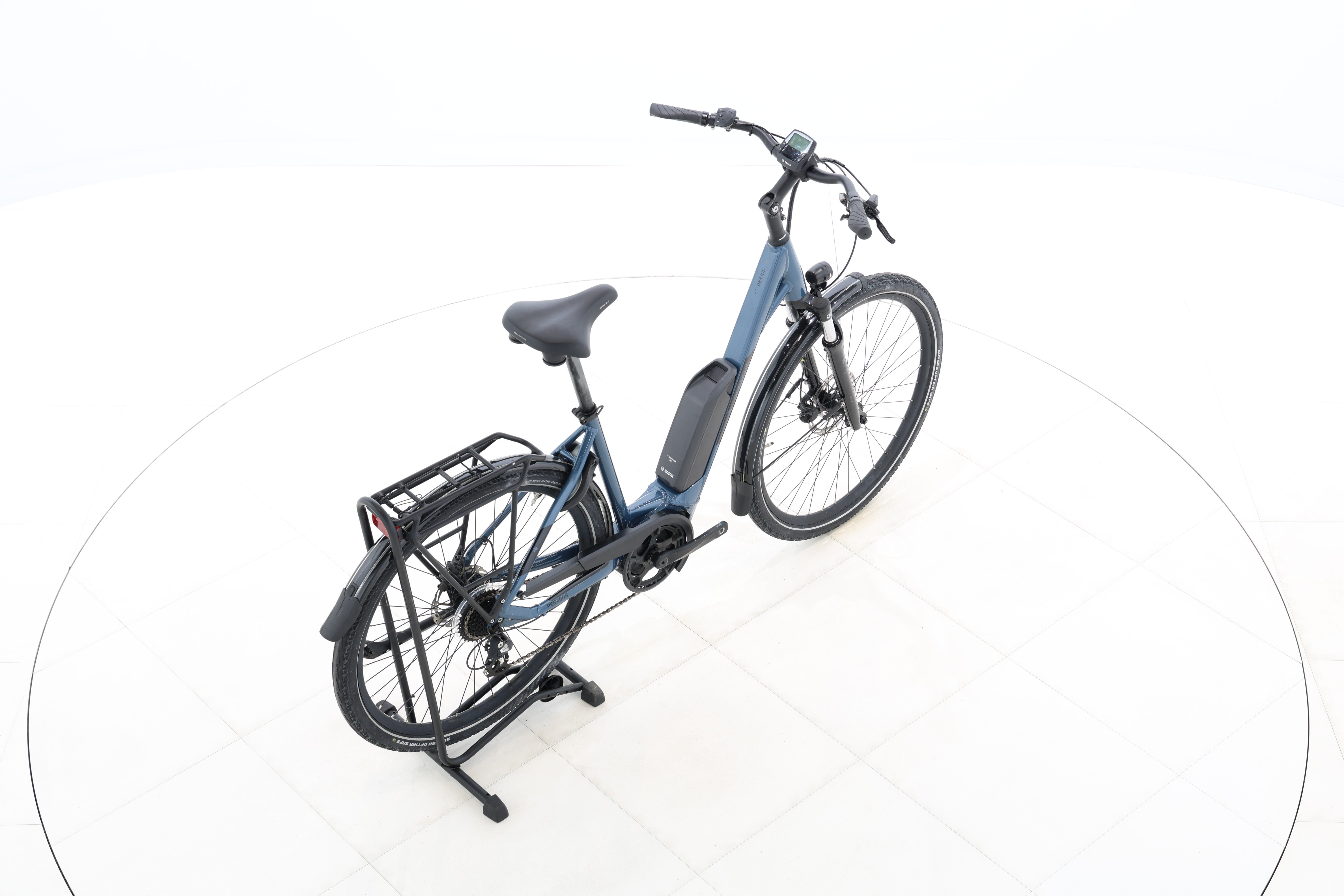 e227dac6-cd00-4a96-adec-43209fbf1943