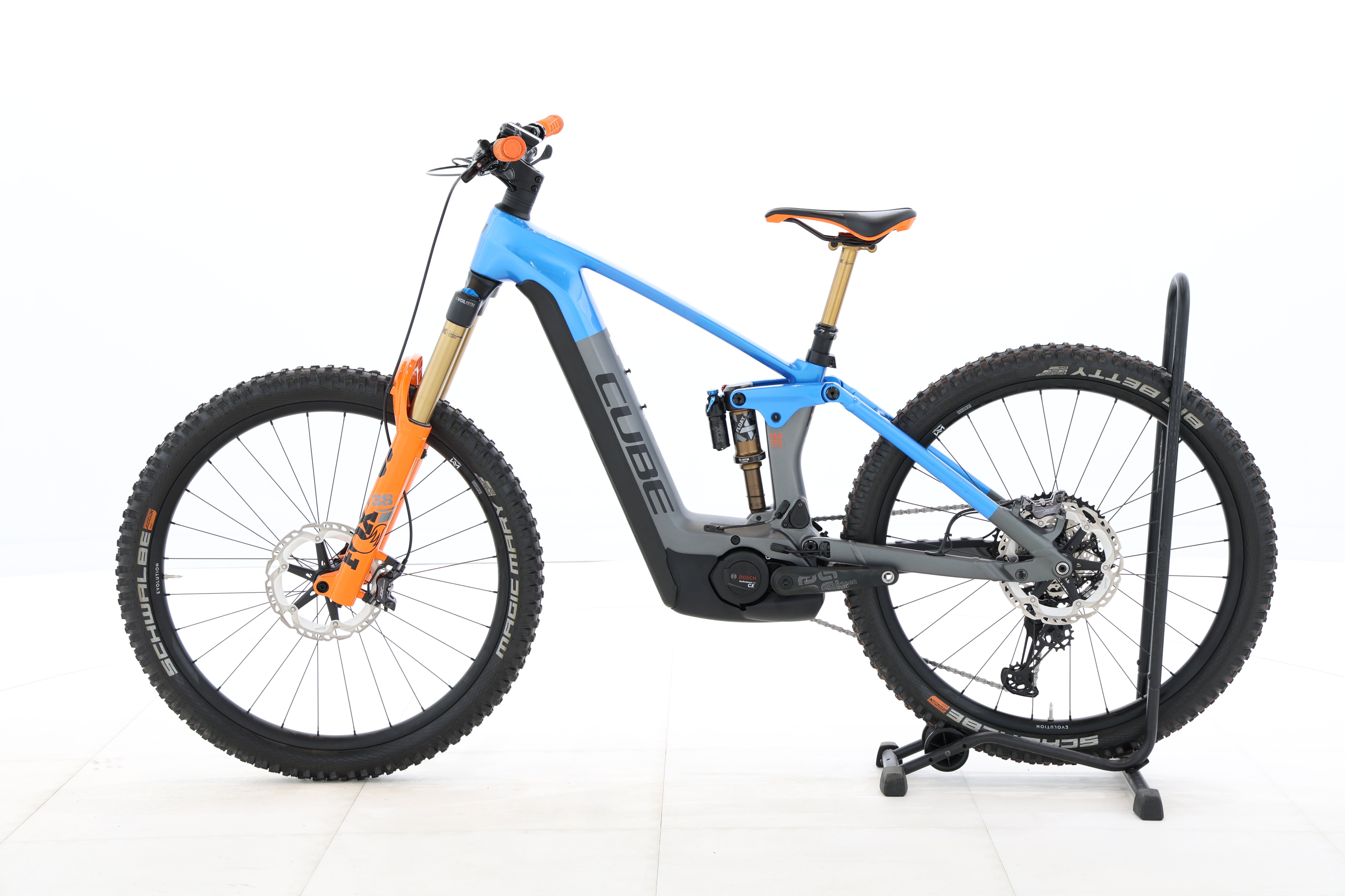 b3664a8e-fbd9-4689-a5e5-35ba9d7533e7