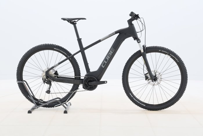 Cube REACTION HYBRID PERFORMANCE 625 2023