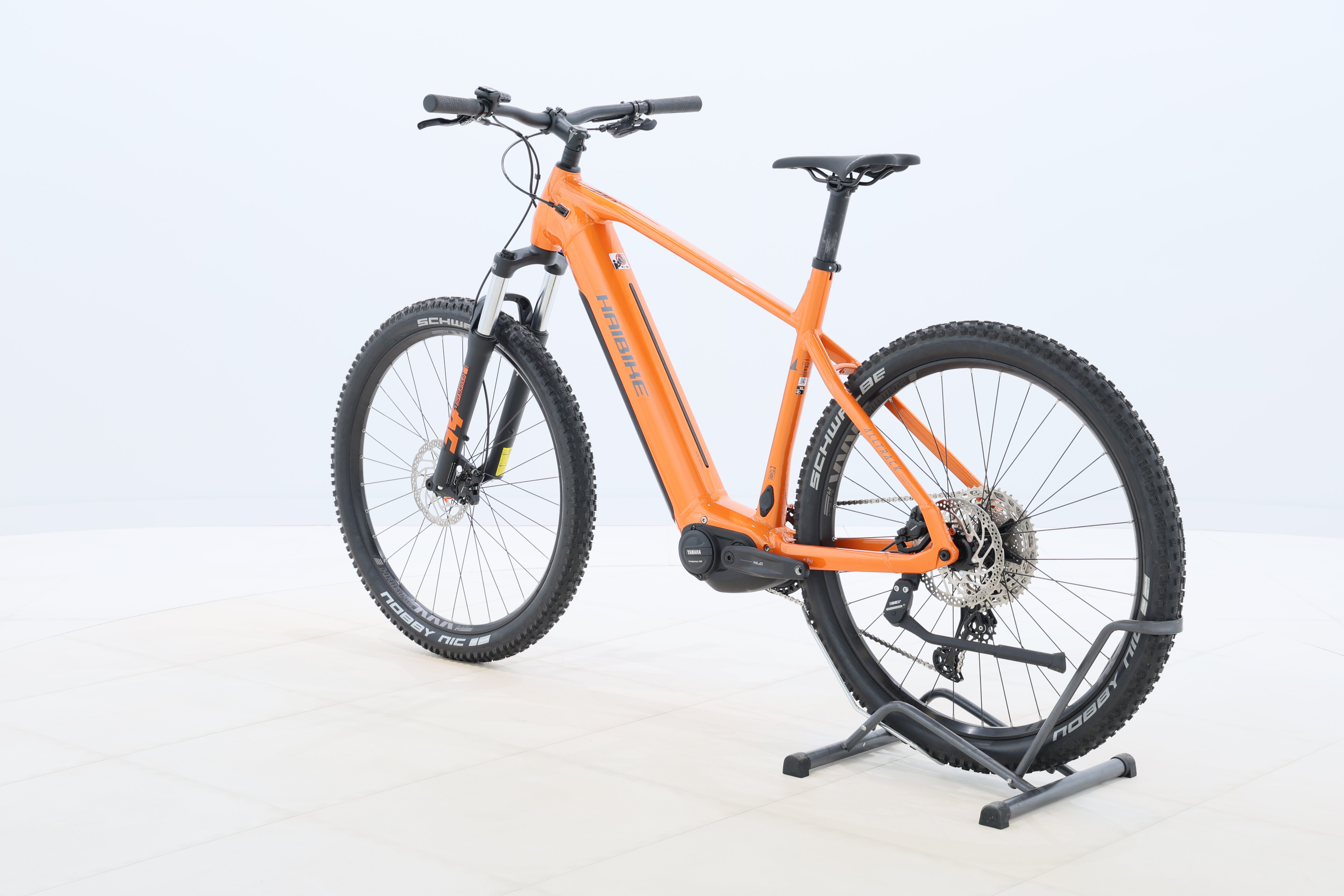 b6fb3723-b52c-41e1-b4bc-8b7b4fa6a46a