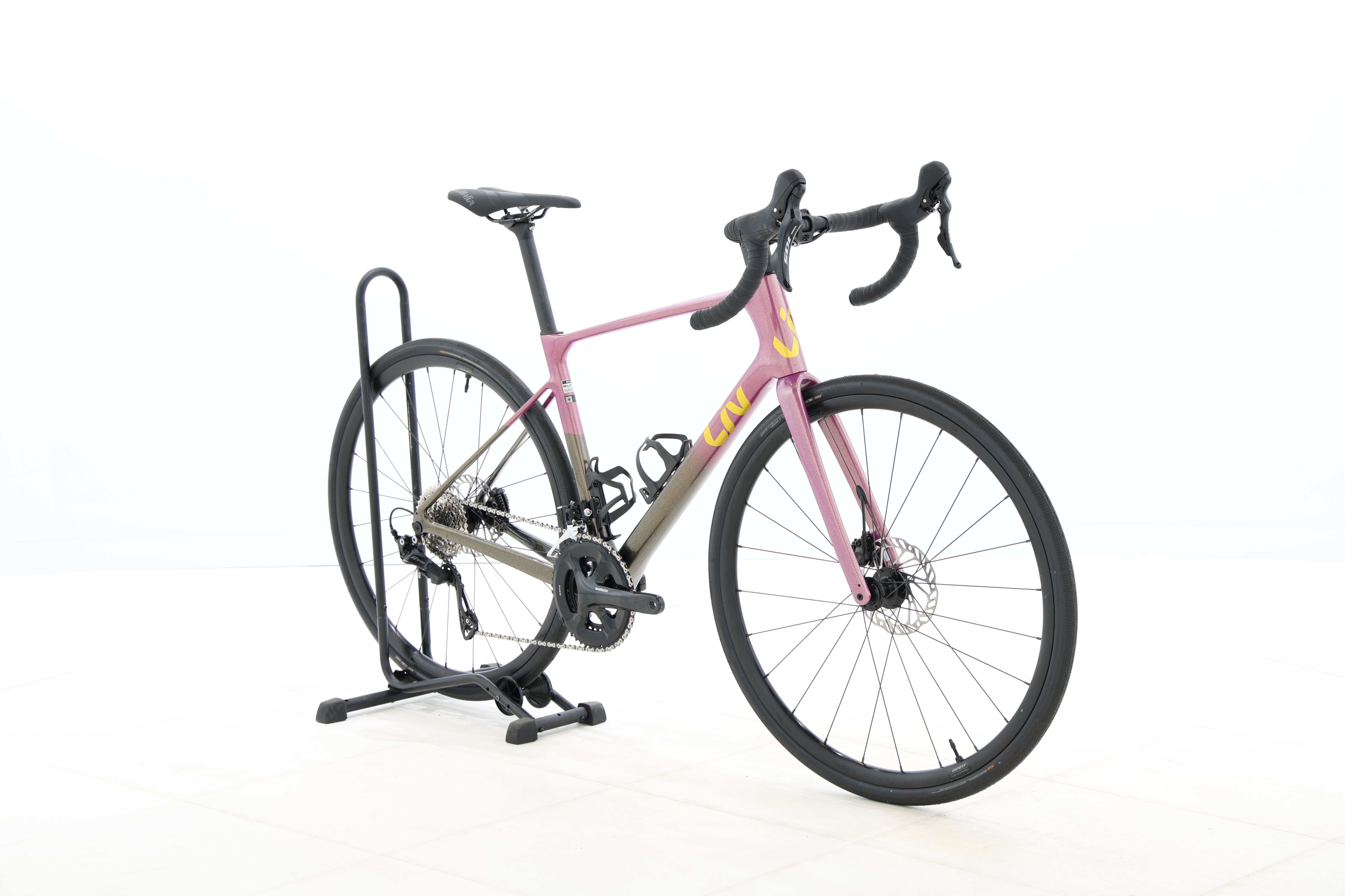 7b97bd27-326f-4aa9-b2c4-446727f2926a