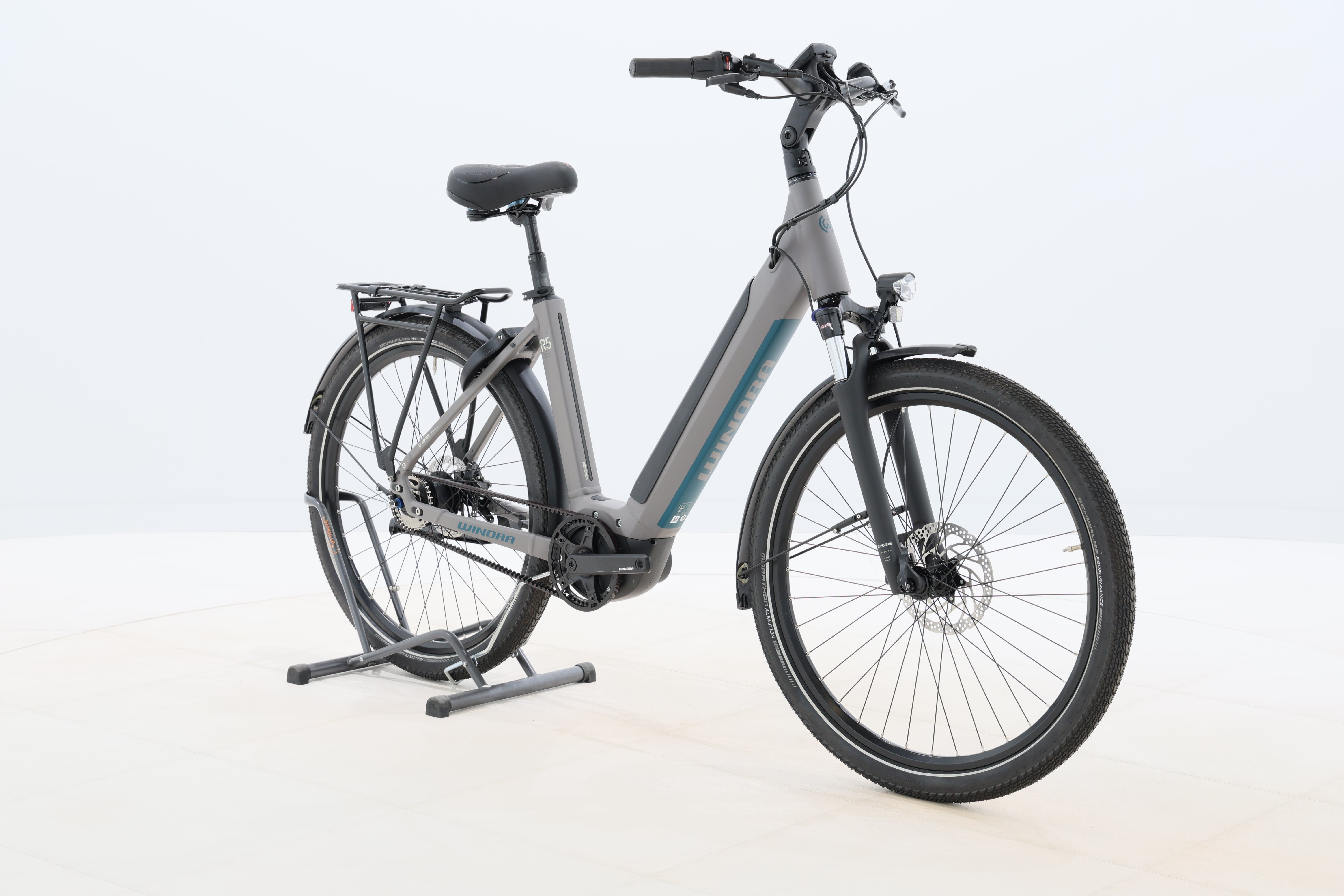 5b6555a4-9651-4498-abff-673abc258443