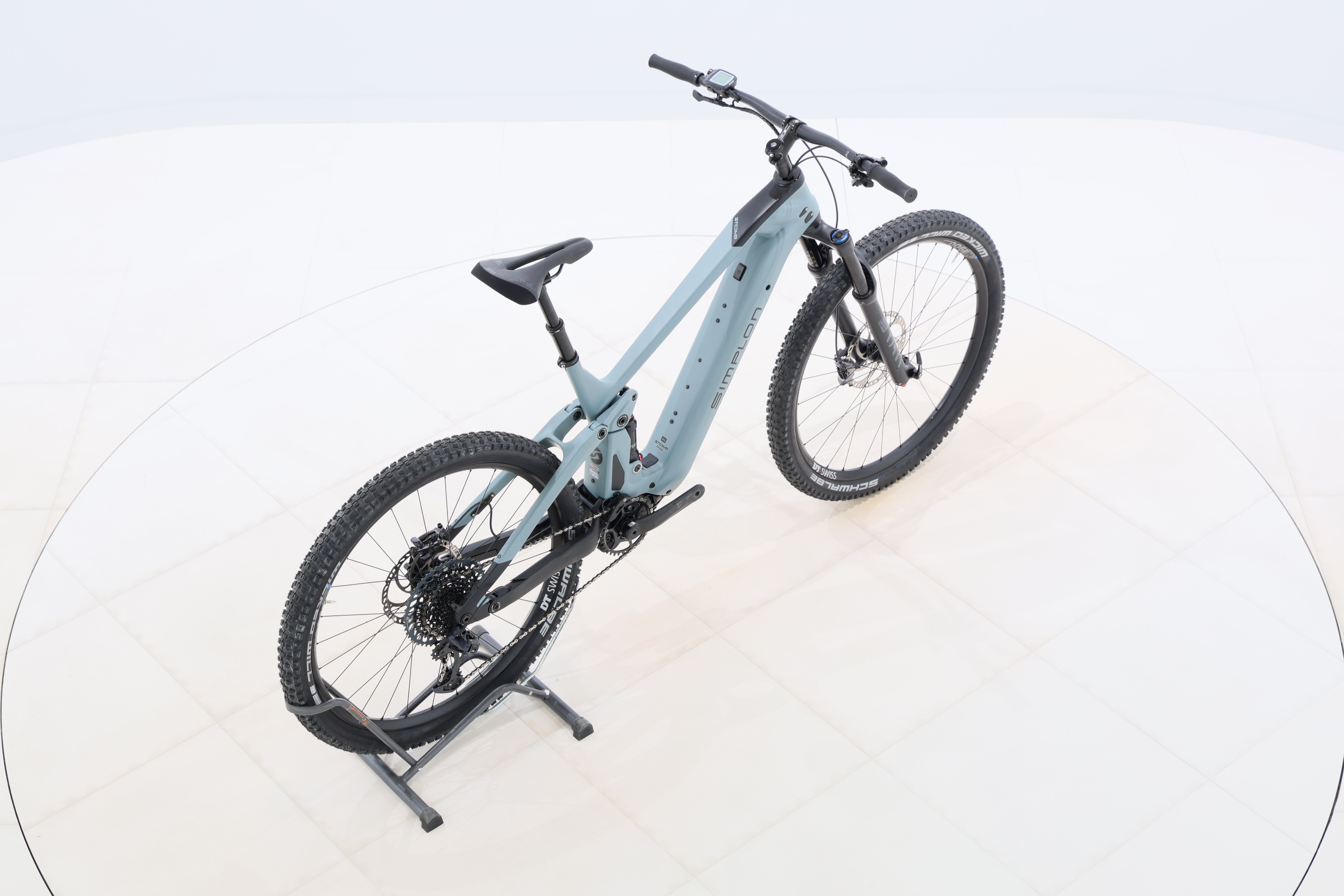 295c541b-8b57-40a3-9db7-aec4240a27bd