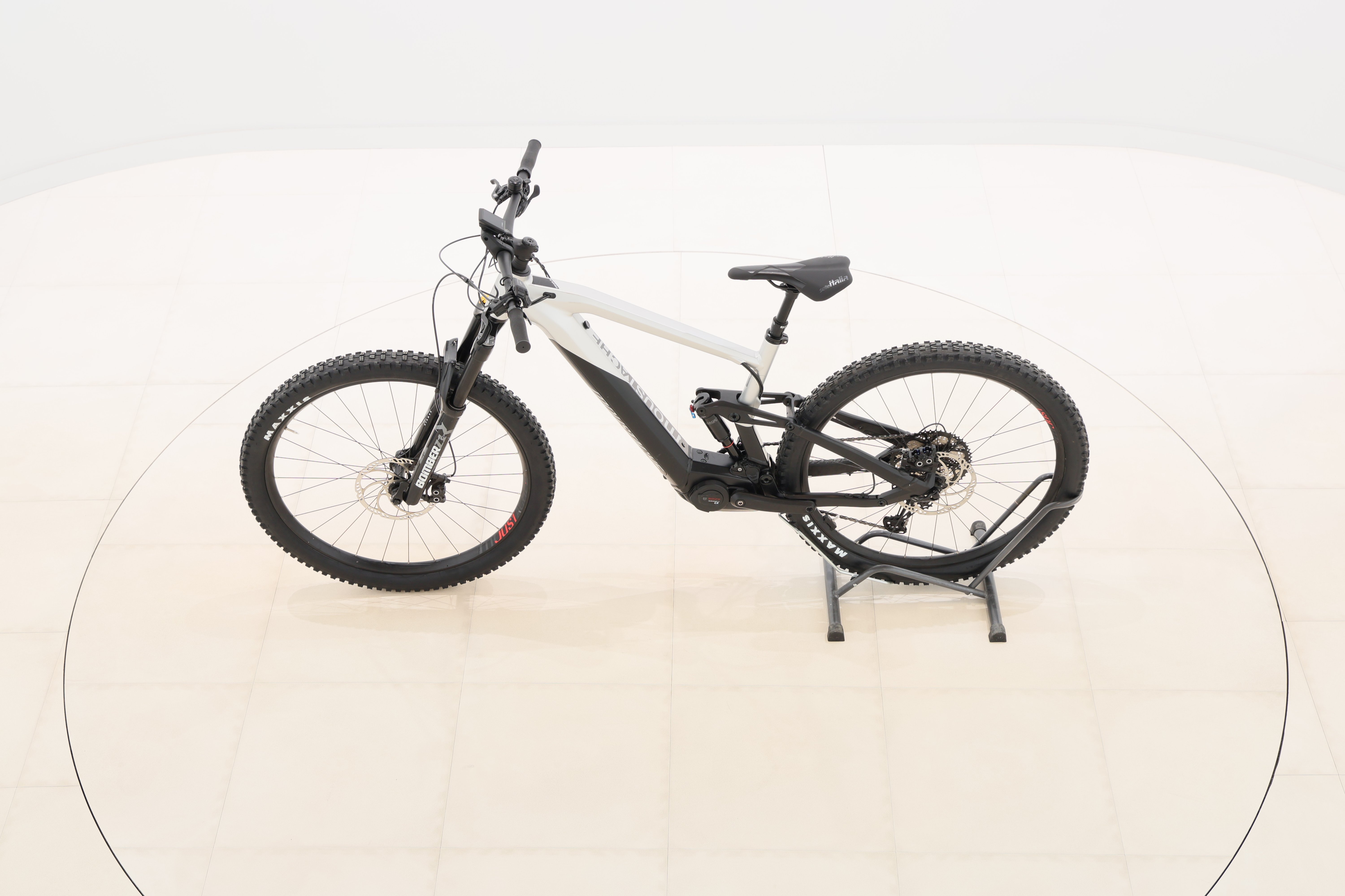 d6cf9d1e-9919-4722-8b1e-1e3e9d42b280