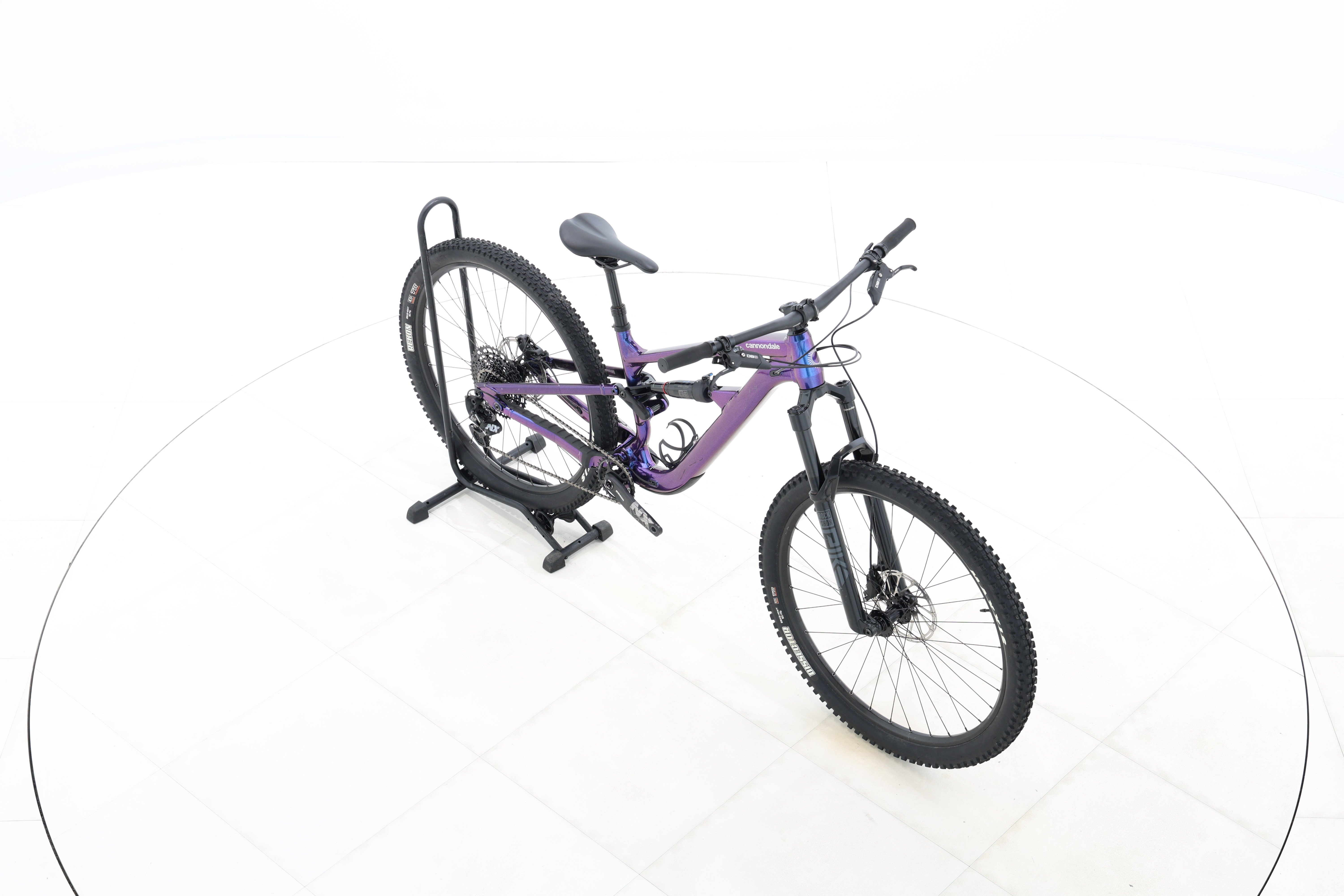 990c6a6a-949b-49fa-90c1-216859aec093