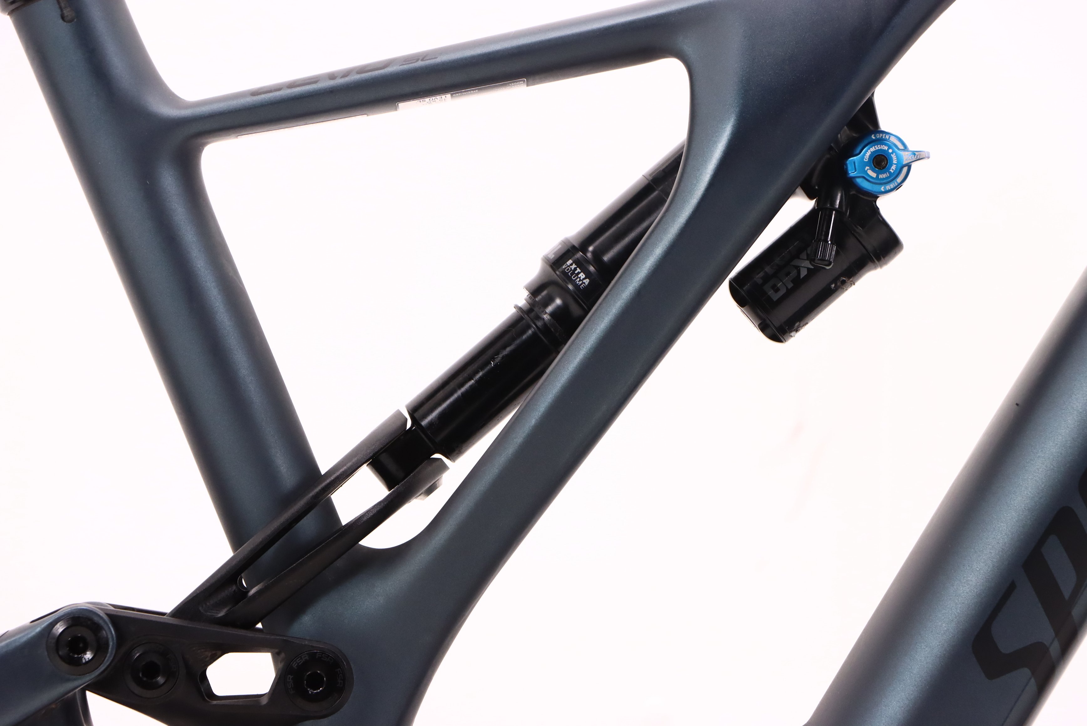 f2d44735-2c0a-4825-8151-0099ed0d8095