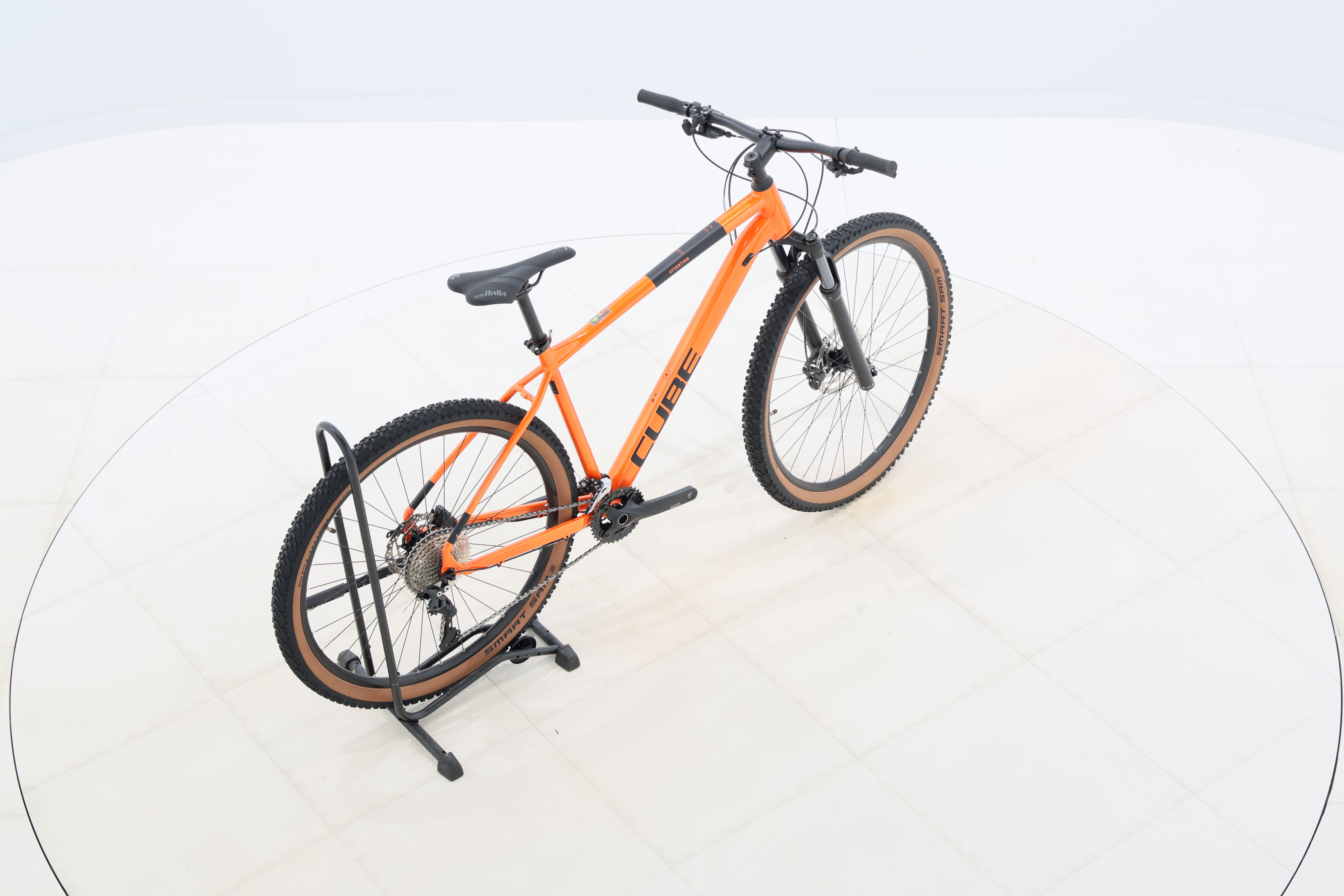 d3a8e3f5-338b-48ff-8d86-1a940de2b713