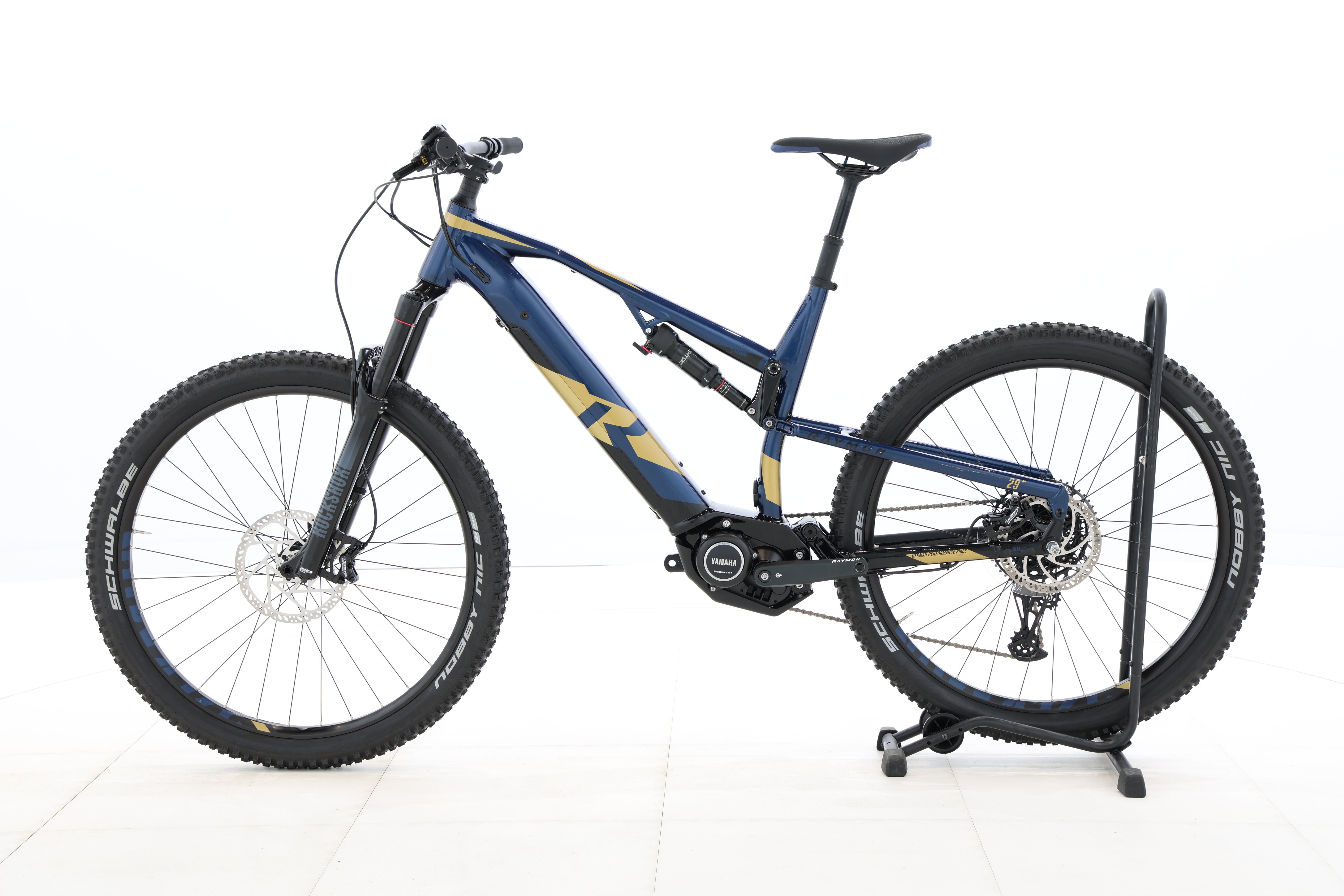 6a53c7e8-c734-433b-bf78-dc91fba9f935