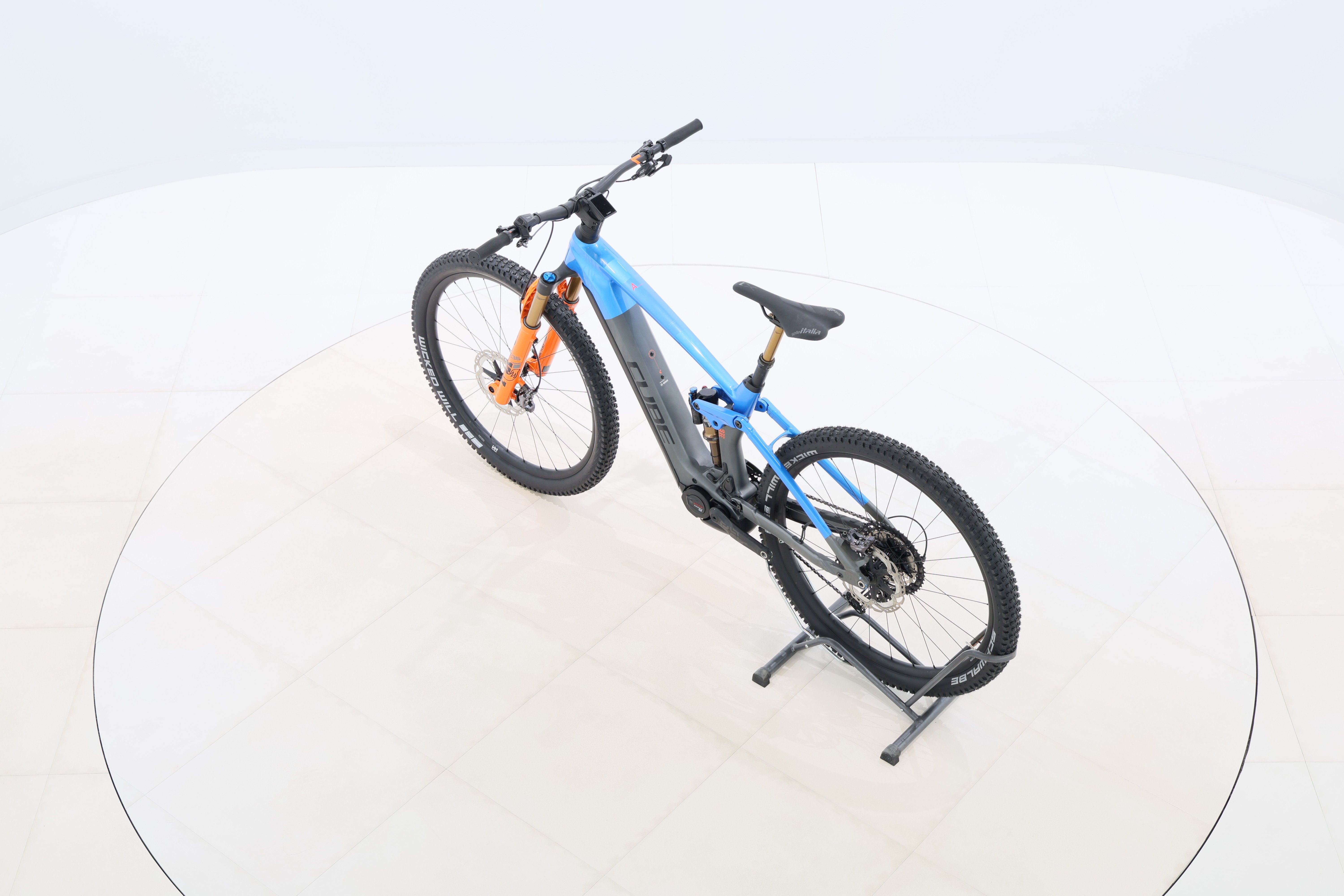 0b64741b-67da-4e3b-bfc0-b1fbe572d8f1