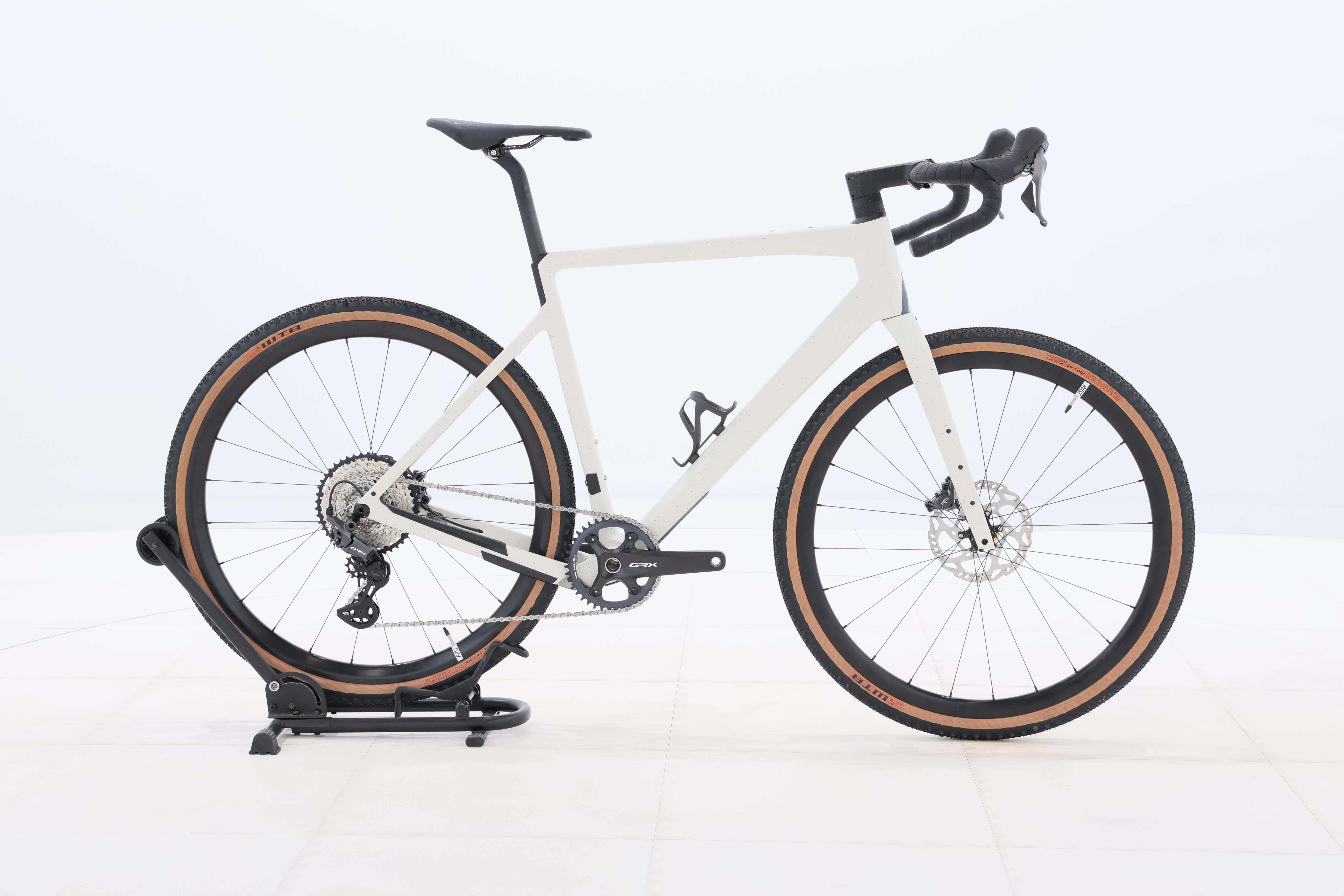 b91703fa-063d-4231-a0c8-51b0545af3cd