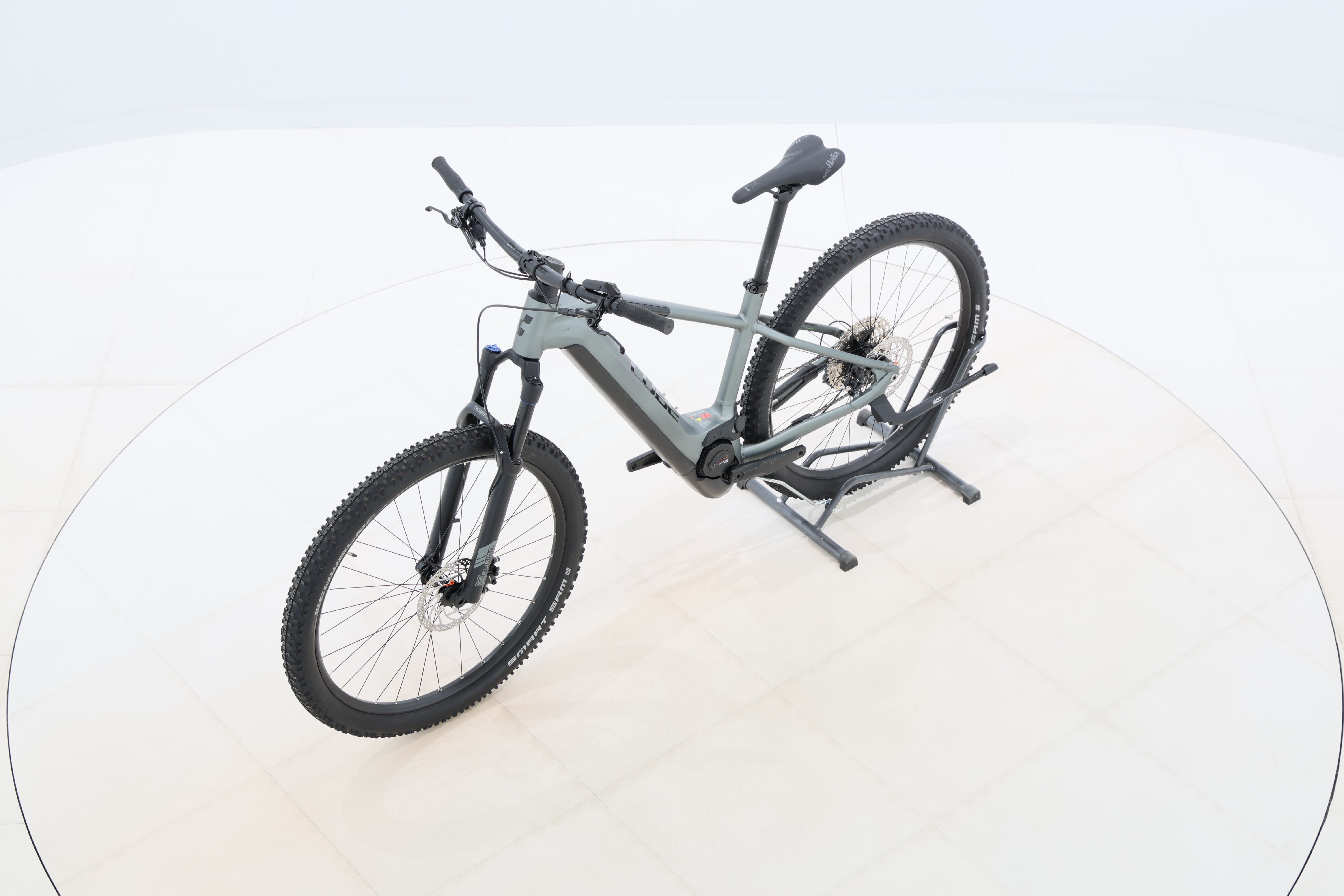 eb3bf79e-91ba-46ce-a439-f0dacab493f8