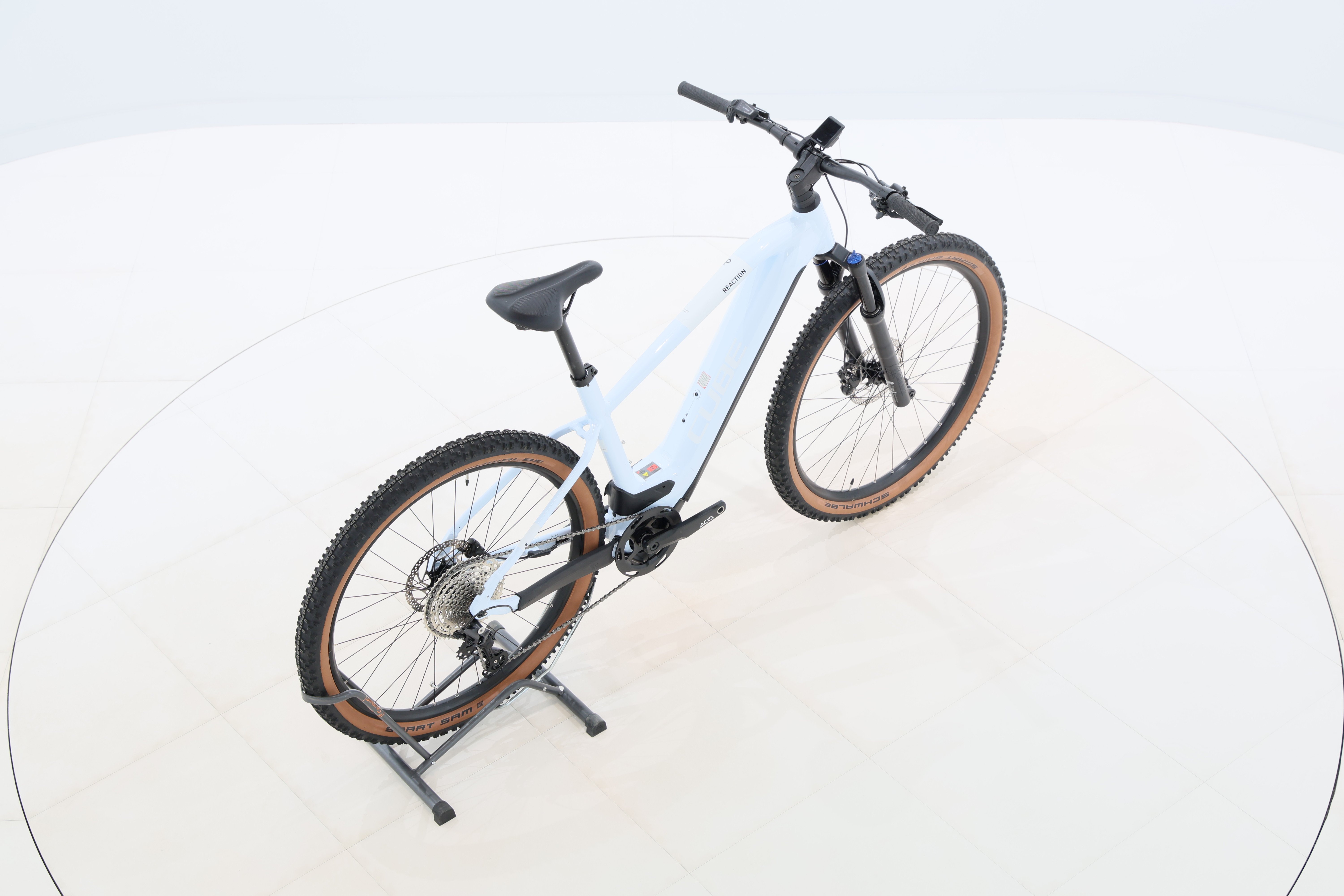 bb8ca334-aa4f-420f-942b-8425b1480f0f