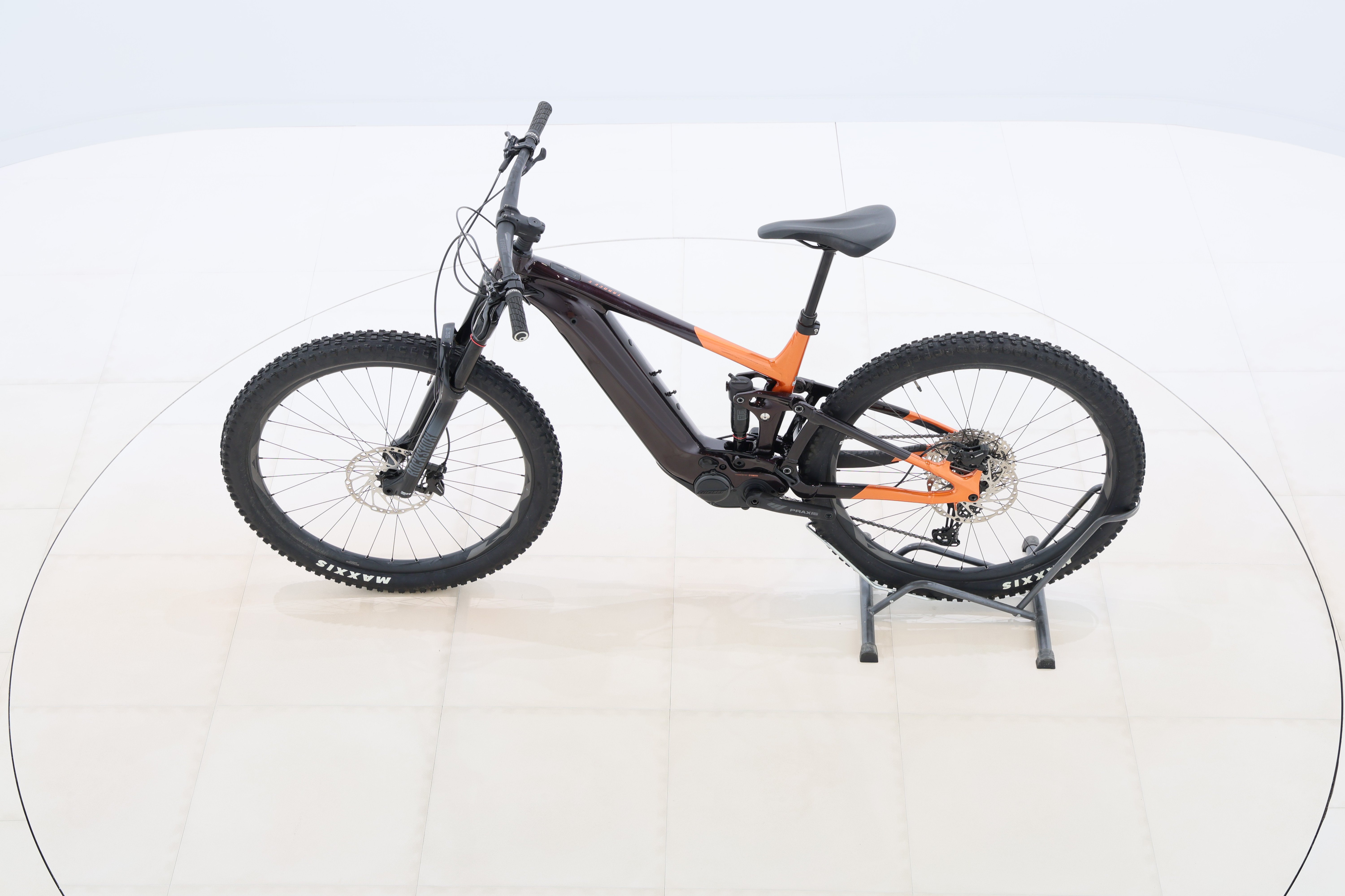 ef5c43f1-03cc-4c9c-b29f-3982c28366d0