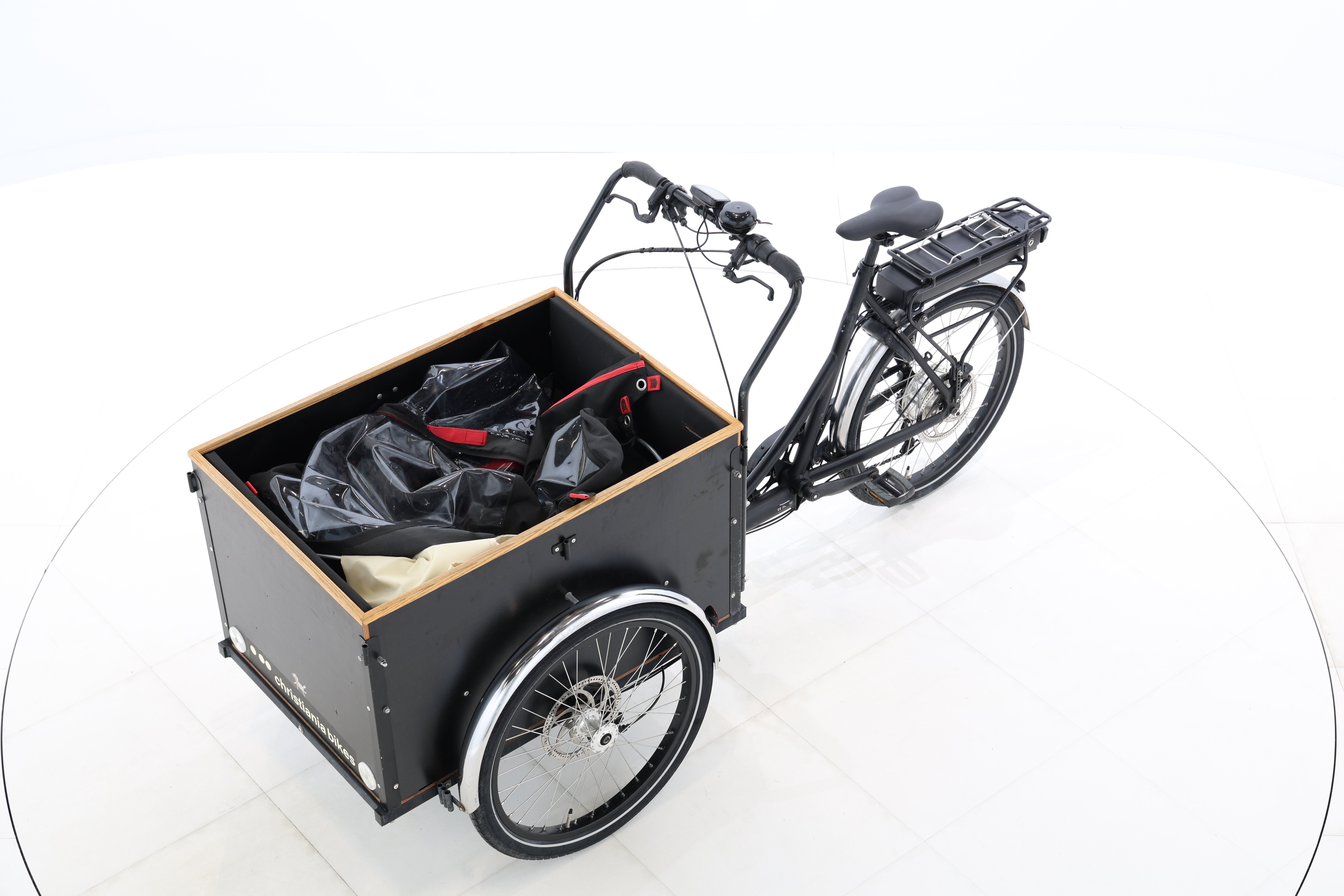 74752428-f3b1-4010-bee9-a2be63158de7