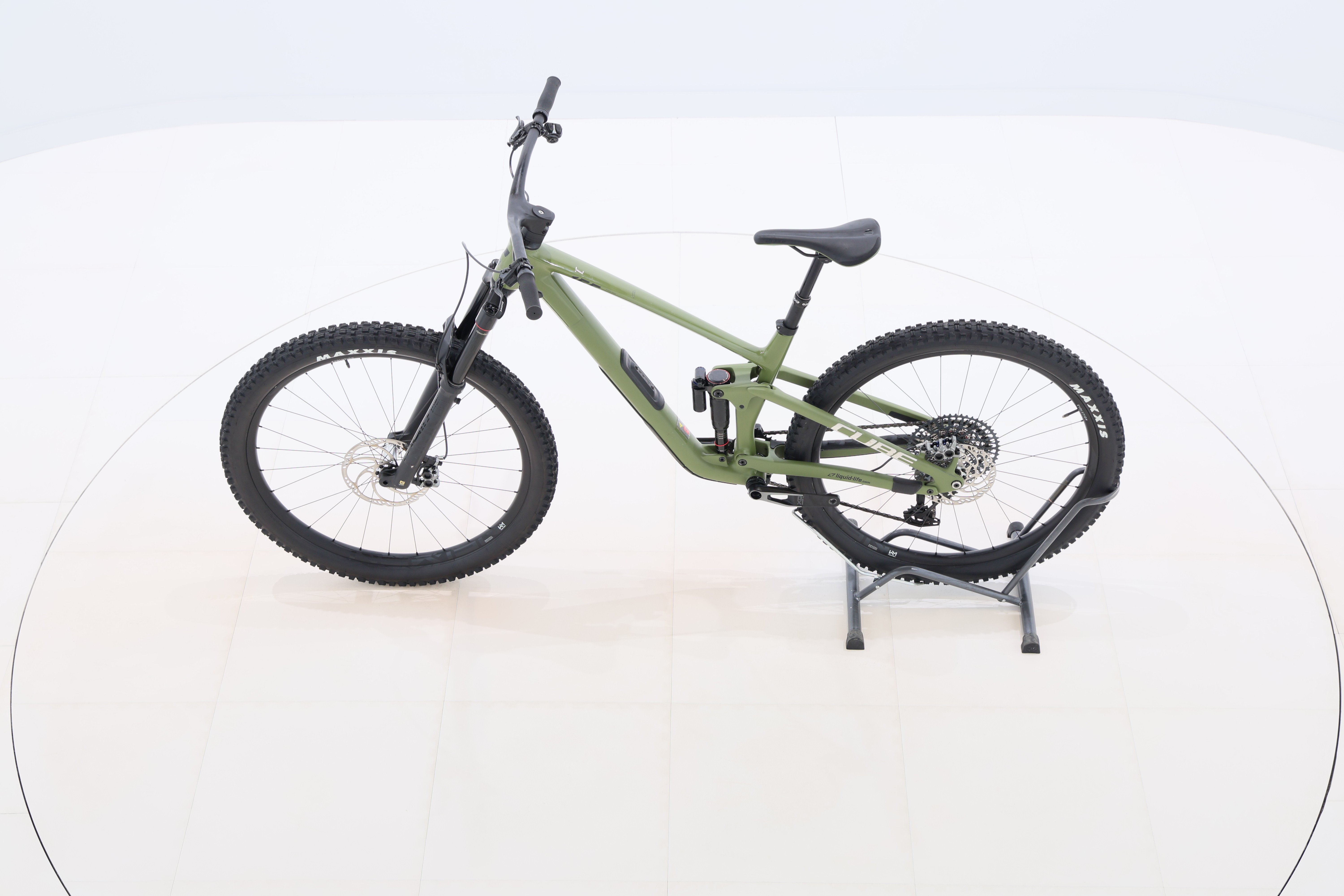 b358b427-2cb1-4d9a-bd59-90ead37ea160