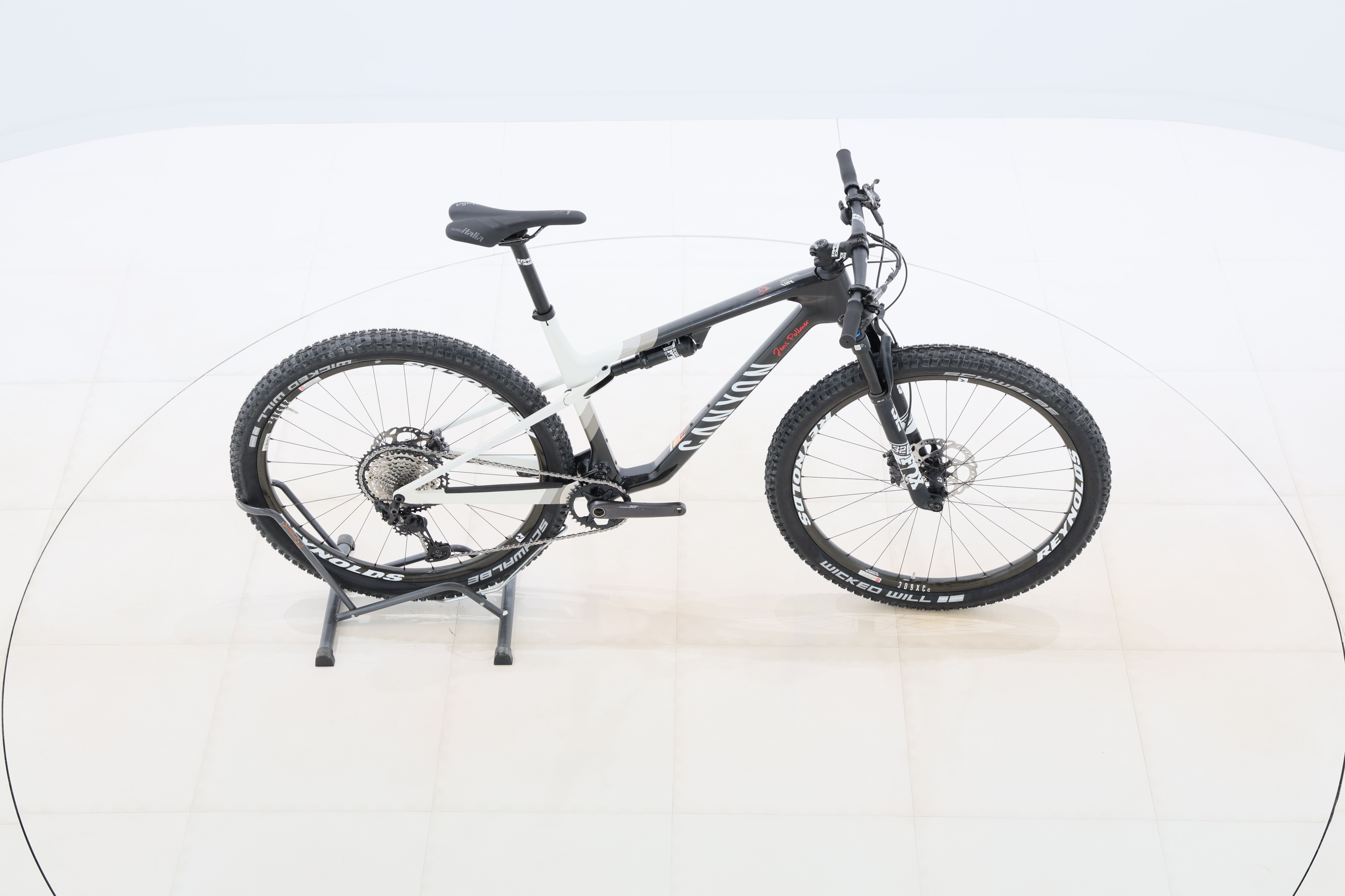 98a8b976-3d67-42a8-b642-c1c55ae7fb0e