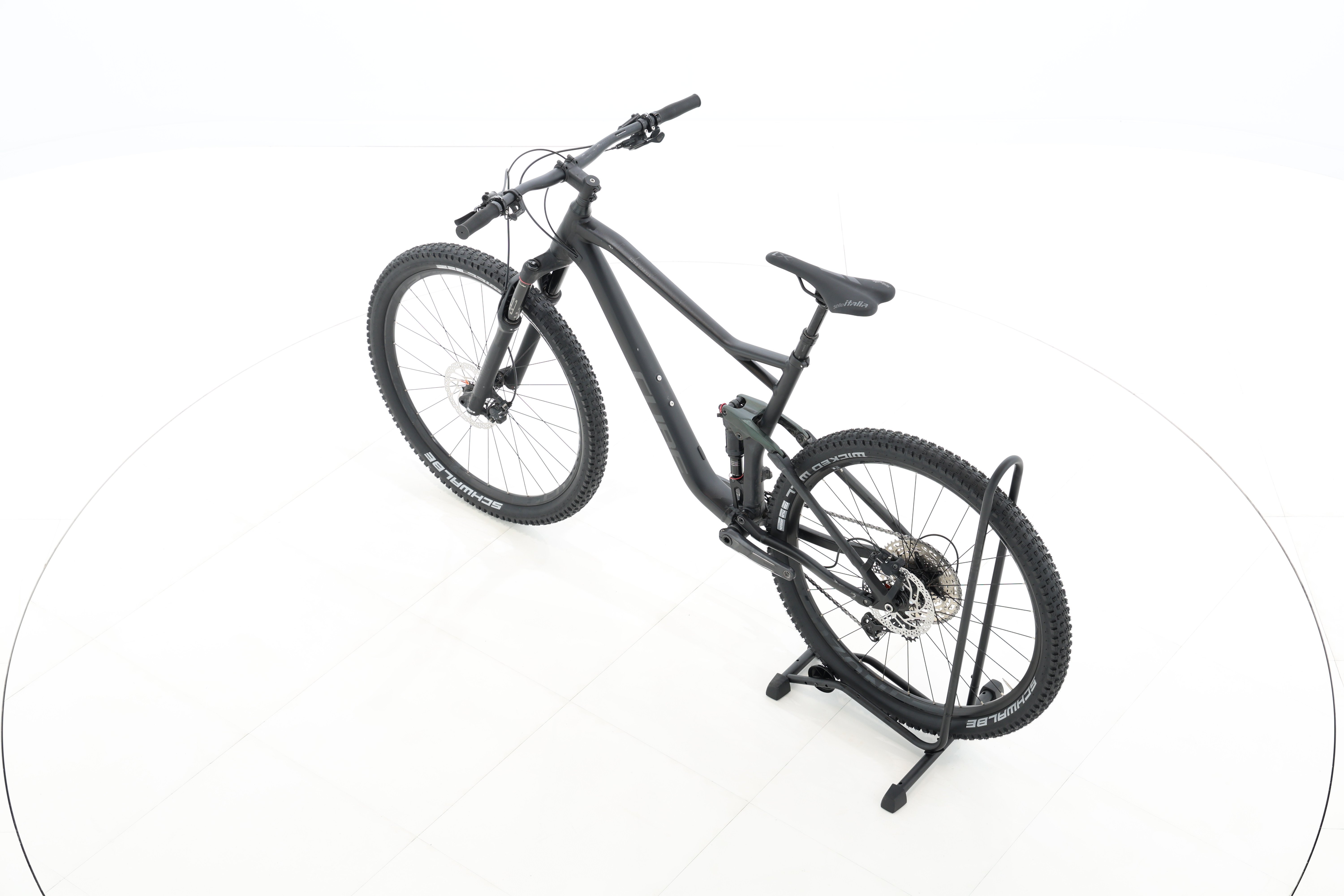 e9e191cf-e49f-46cc-bc34-d2324b97831c