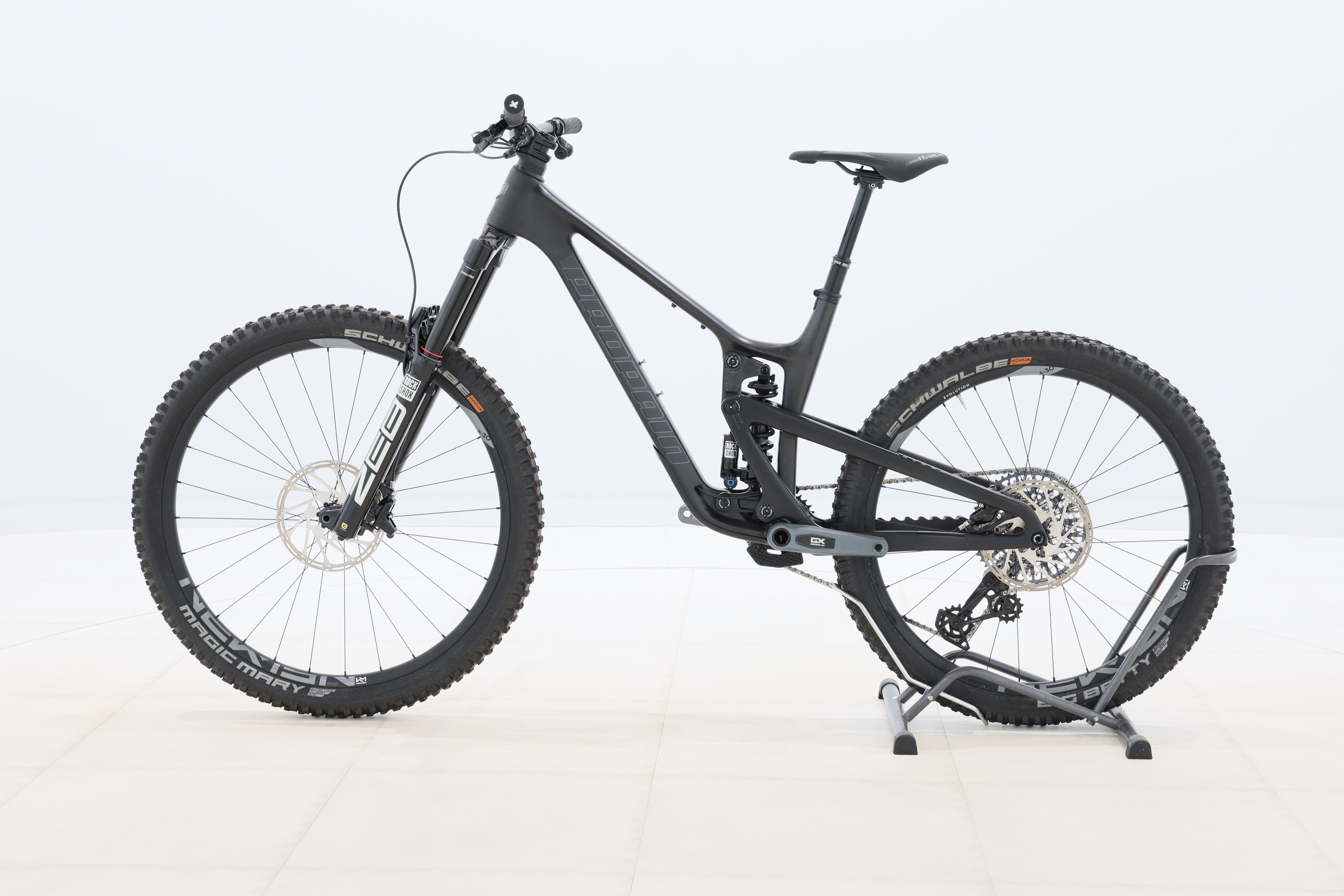 b7894adb-0f55-490d-9bed-03e94b0c39f7