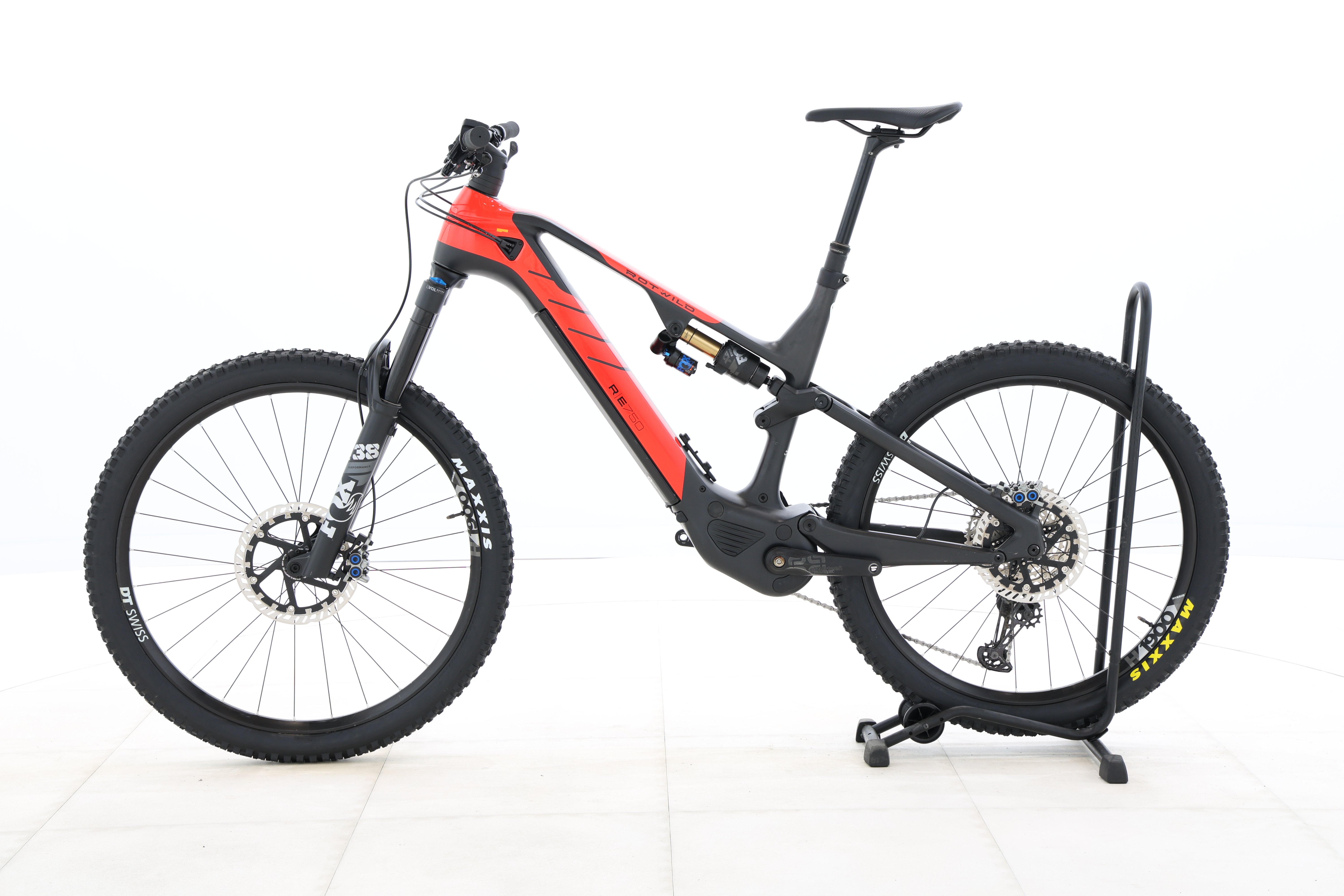 ae817a3d-b3dc-4002-9d64-635d3df0d37b