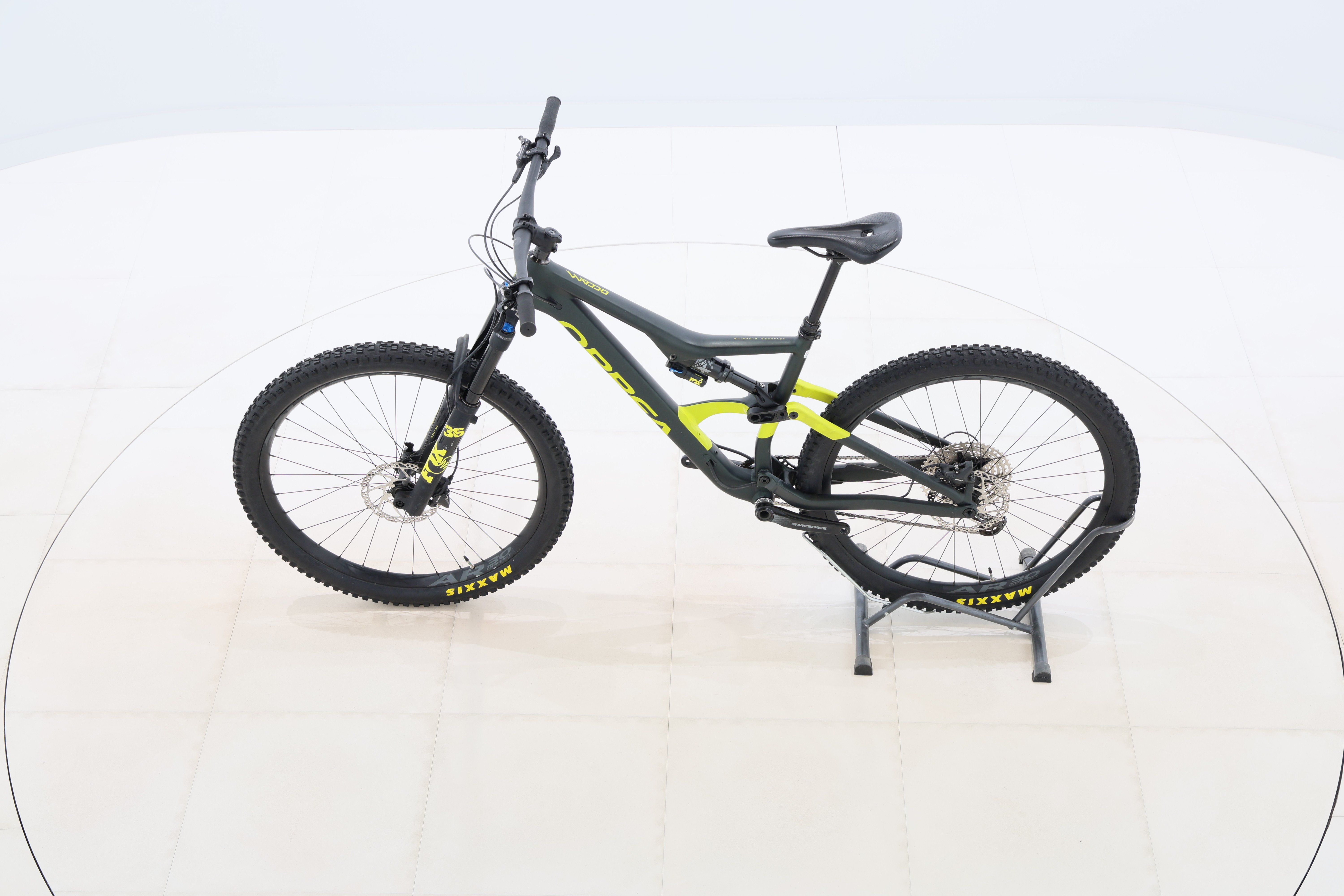 c2f5fe3b-56b6-437f-b745-906c00dddb10