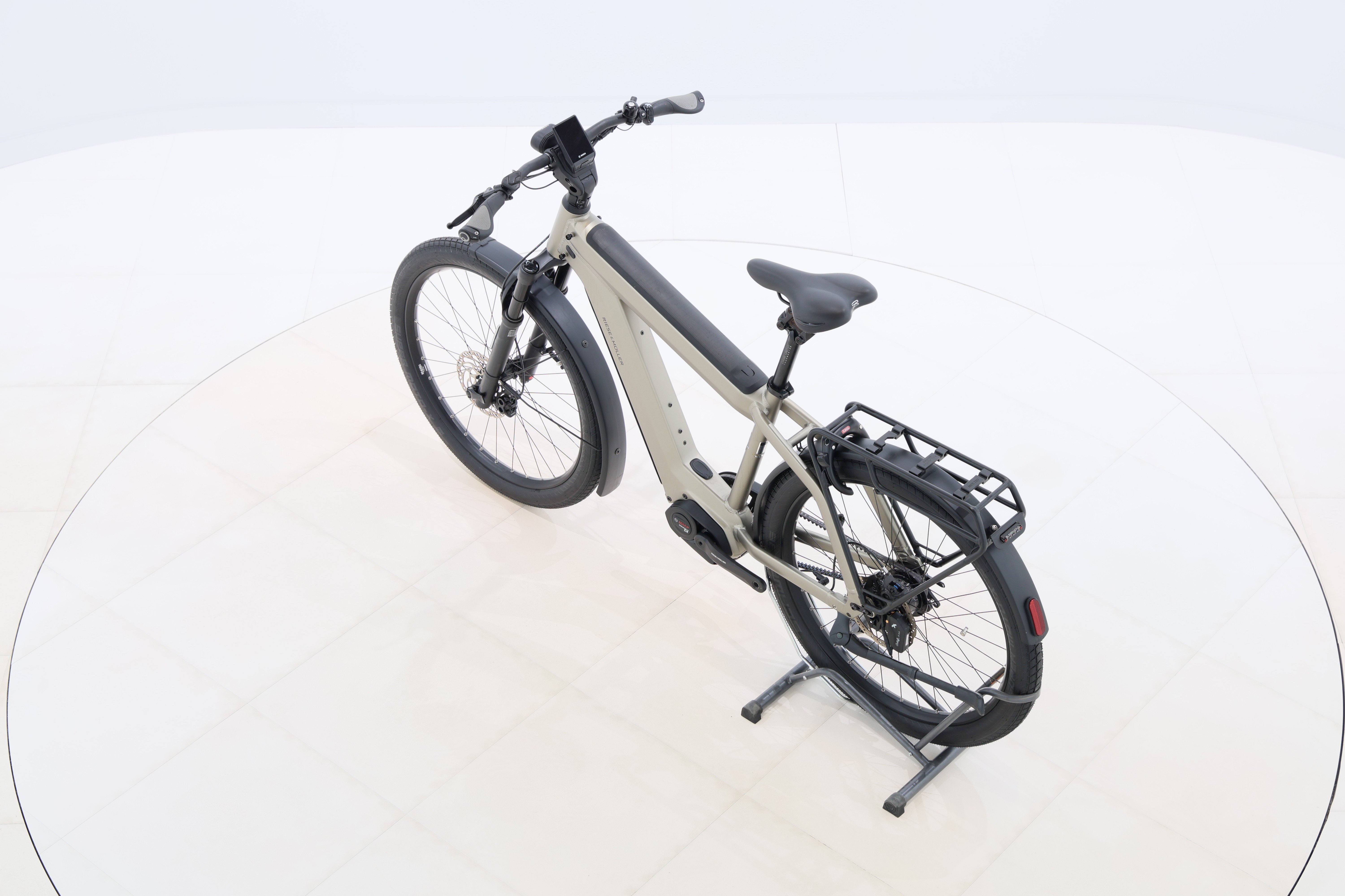 d9803130-b3d2-45bc-8898-5998f8775a8f