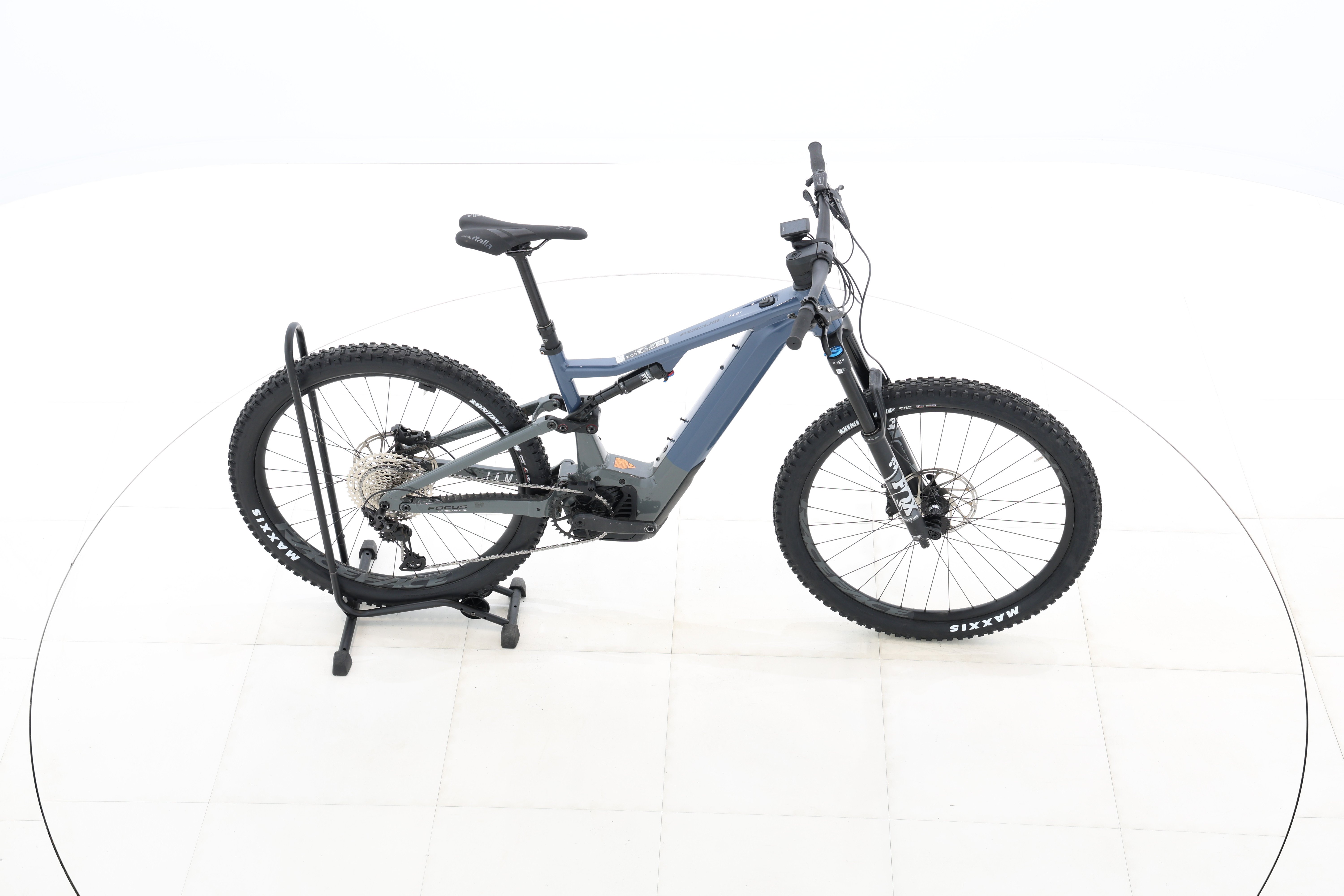 b8a999fa-6317-44b3-be6e-b92b44e77f75