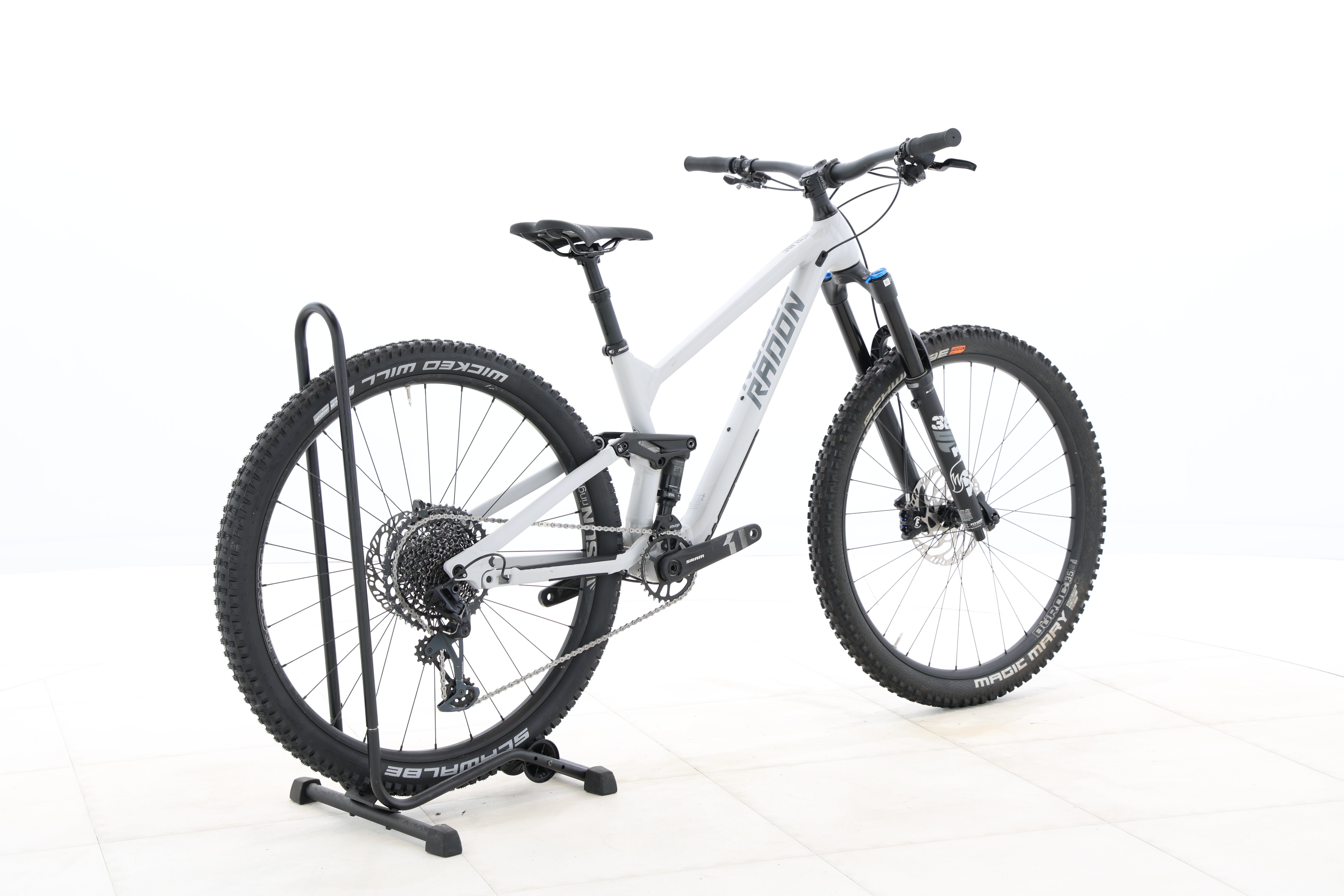 8182a229-3d32-4aa9-9d9a-ba7db3b4a36b