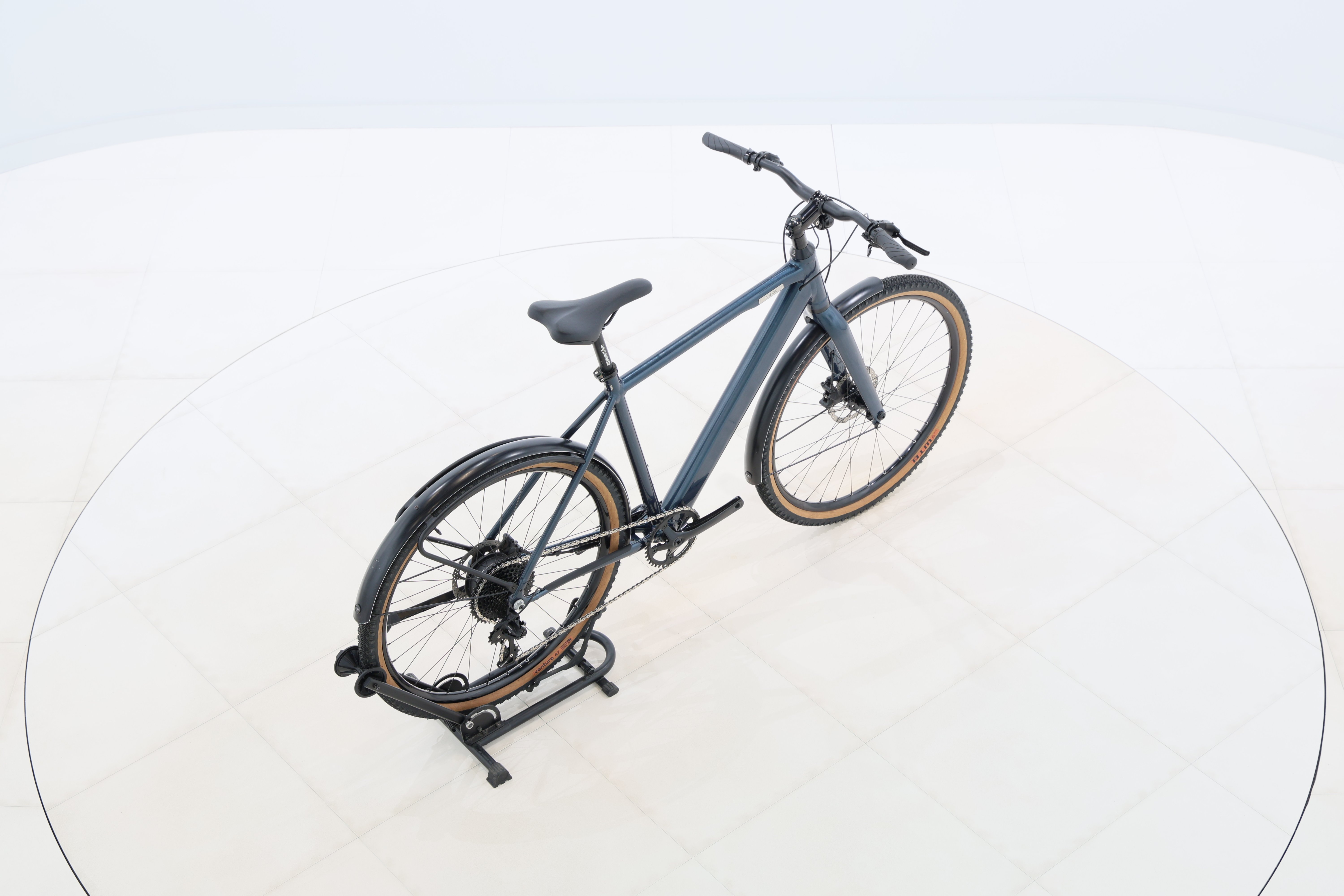 5b80195f-3971-4dd5-8696-0331687e8e1b