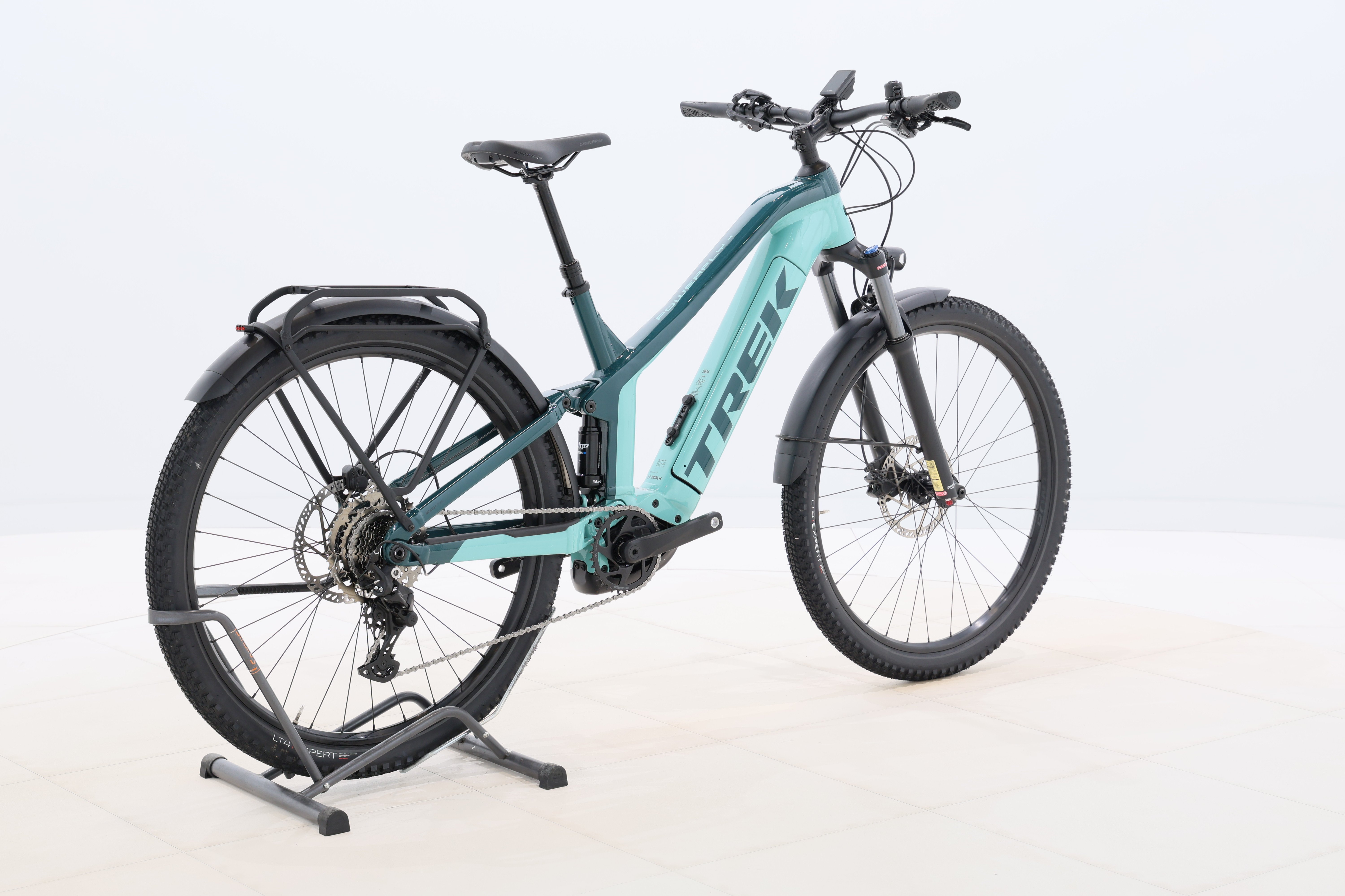 a021be83-0db6-485b-bbf0-4320f7e71493