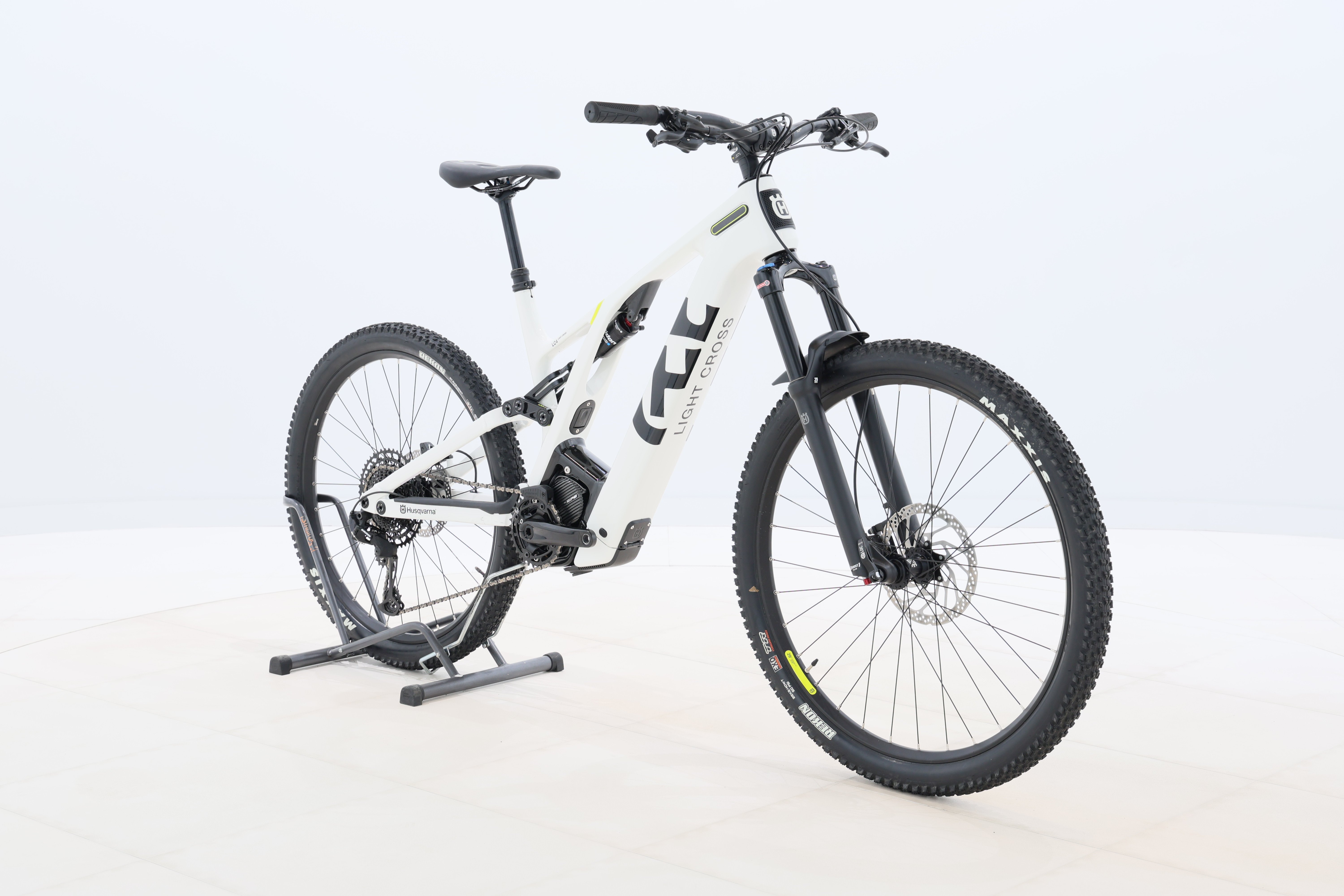 ae27a06e-8a1a-4890-80f2-530b4ffbced7