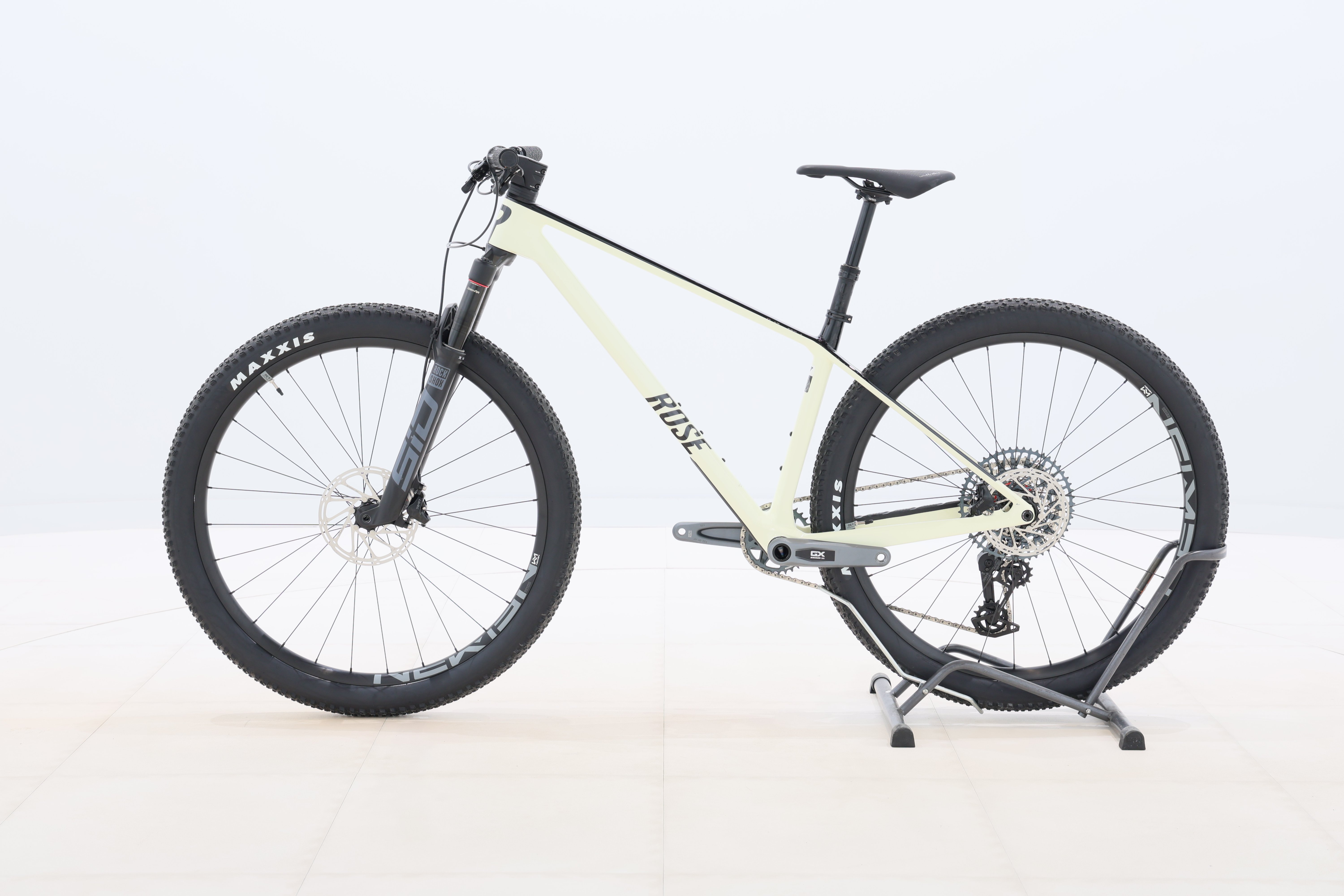 d773fc23-9e87-4ee2-8c2e-f453ee59c3d4