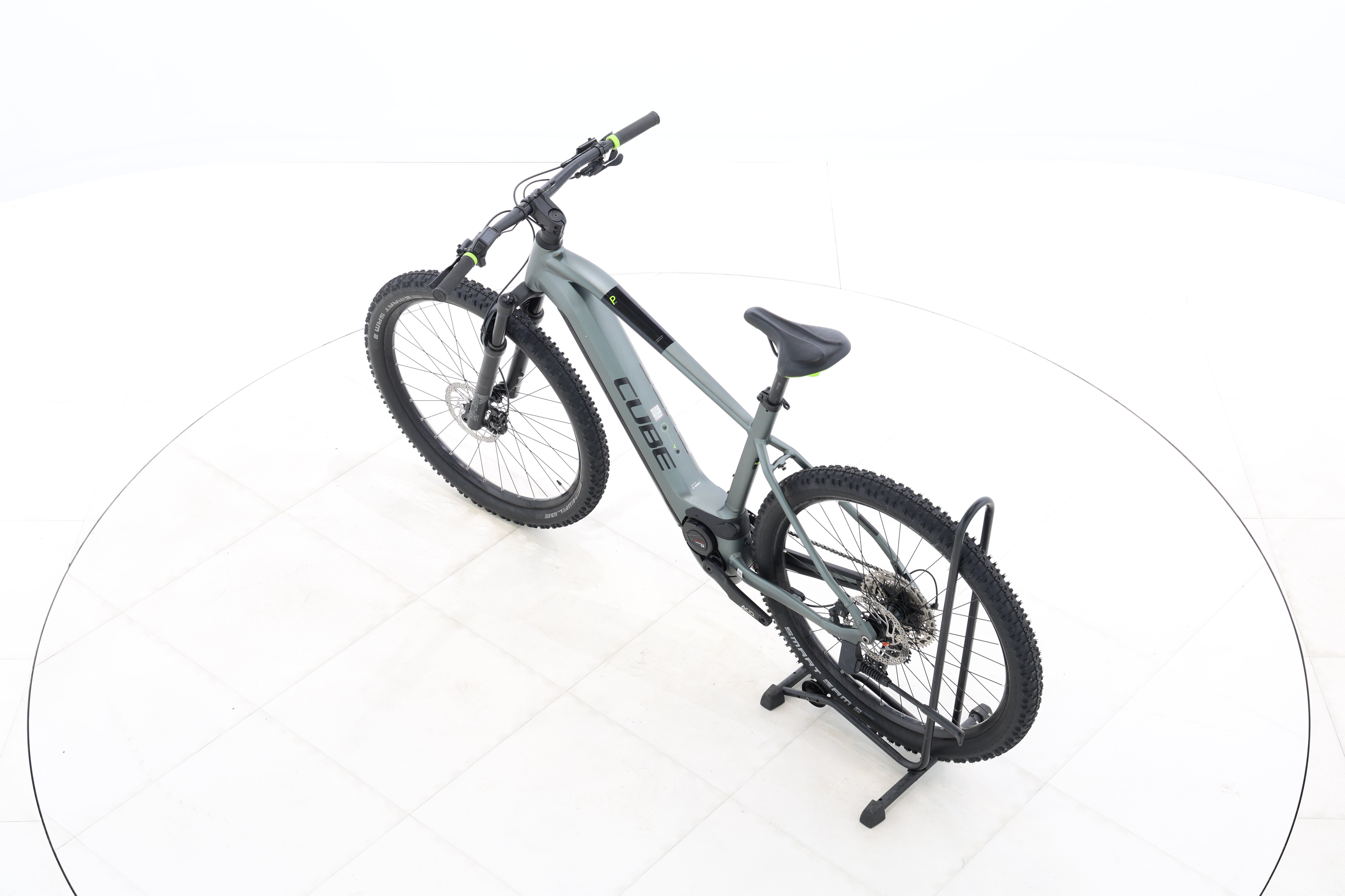 c1e4f9f4-a743-4afe-96ca-a516dec4677e