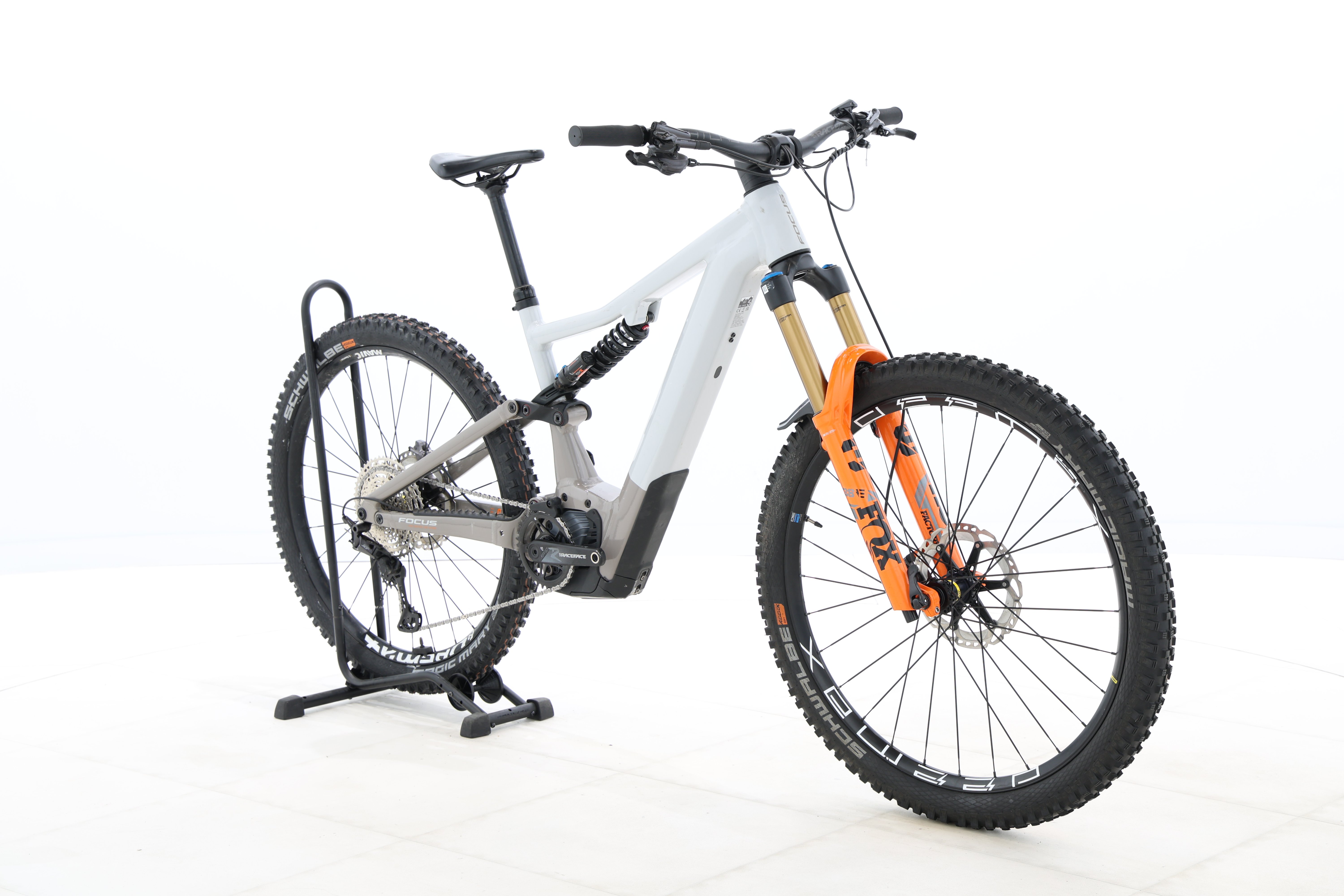 b926aa0f-ced4-4fbf-9fde-43a5b5cc942c