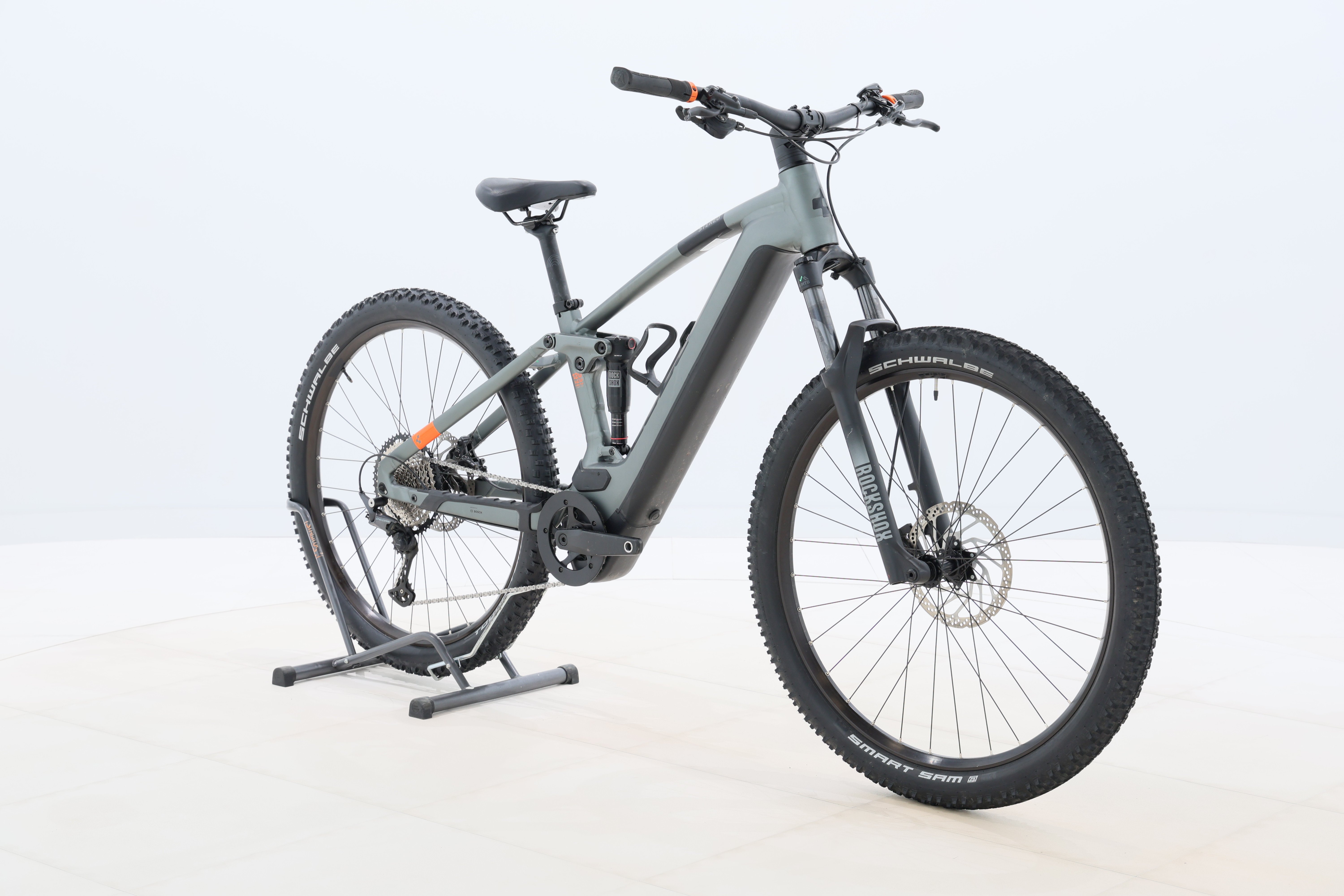 c1478388-8a72-4b9f-9204-7406cf79c24f