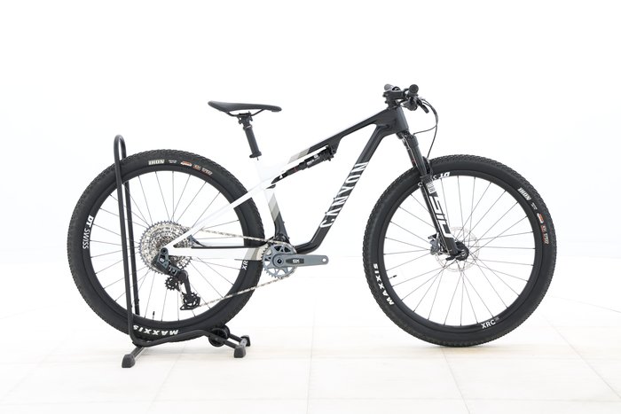 Canyon LUX WORLD CUP CF 9 2025