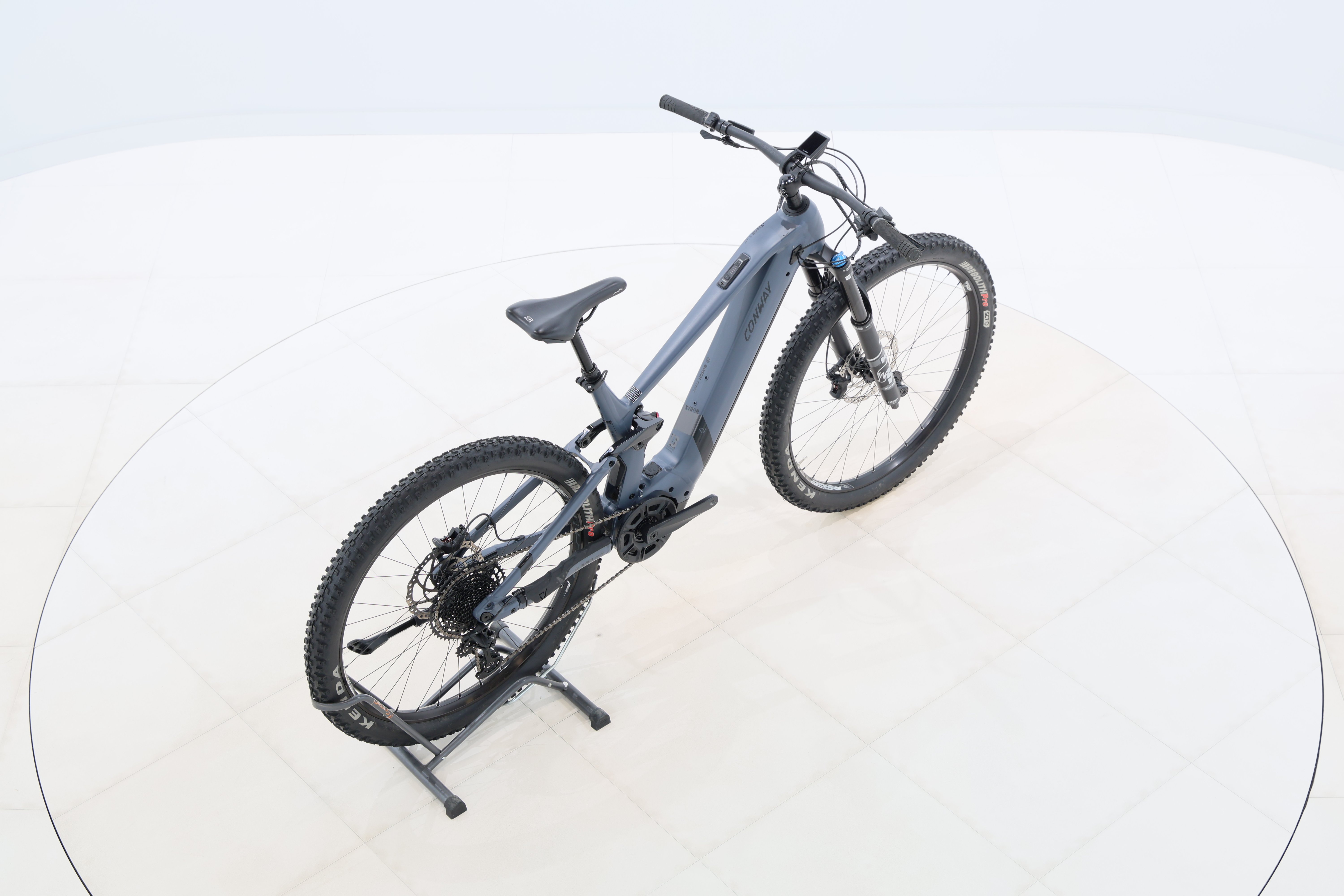 f5e304fc-b51e-4996-86f0-b57f816eb703