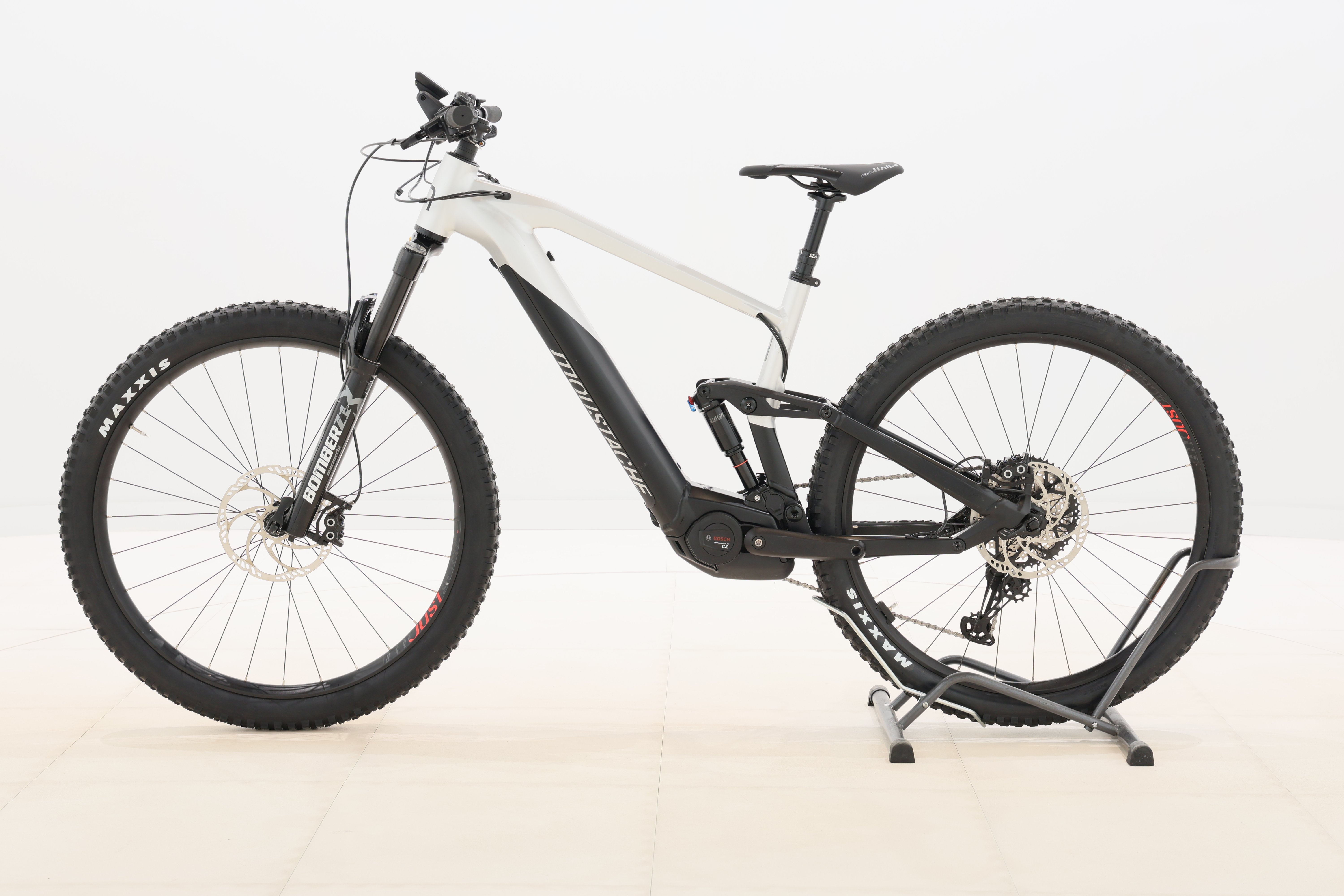 d6cf9d1e-9919-4722-8b1e-1e3e9d42b280