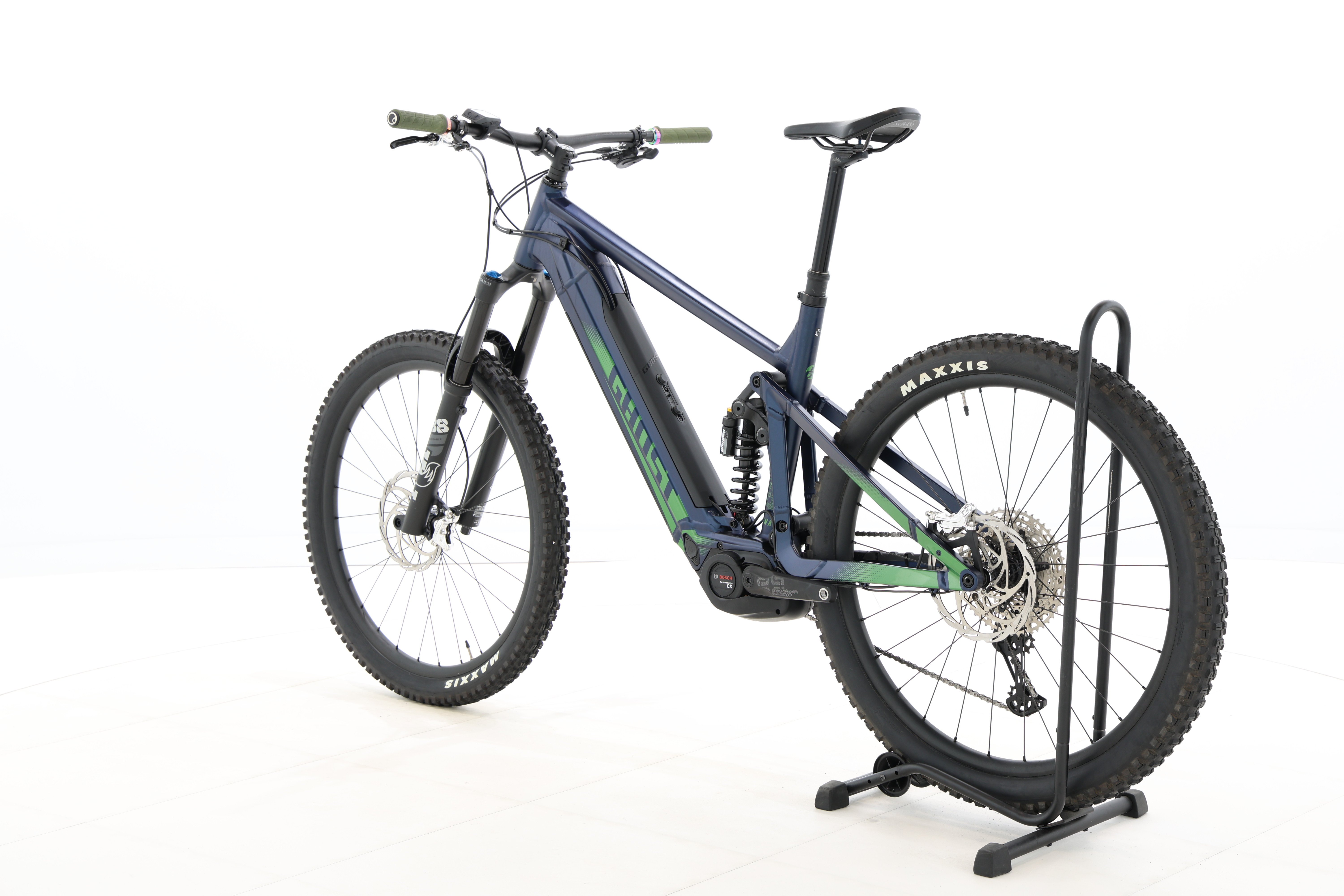 33a6d73f-f693-42a9-9e55-496d9d3b7989