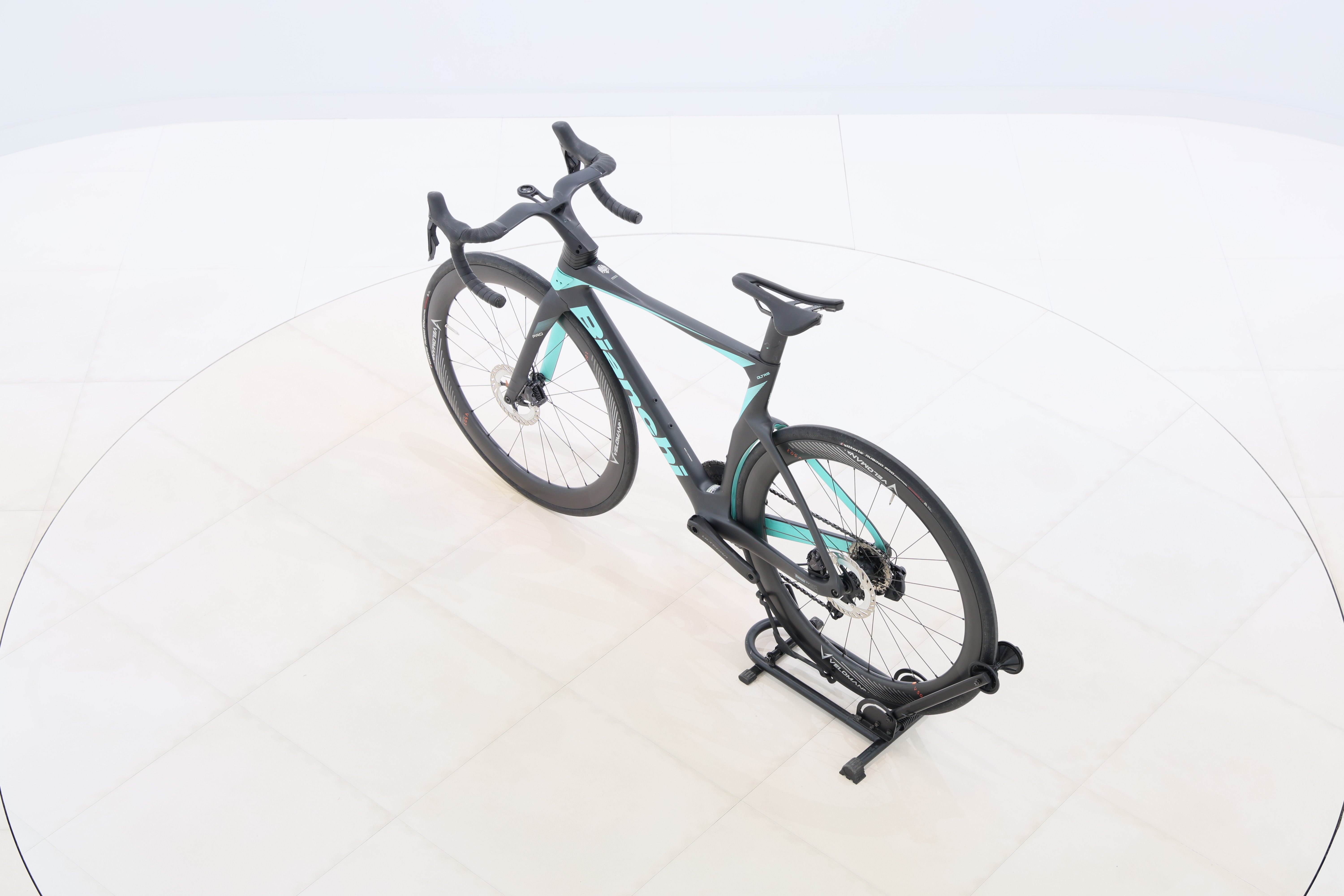 eb0dfd76-c541-414d-9980-778a9edd6ad3