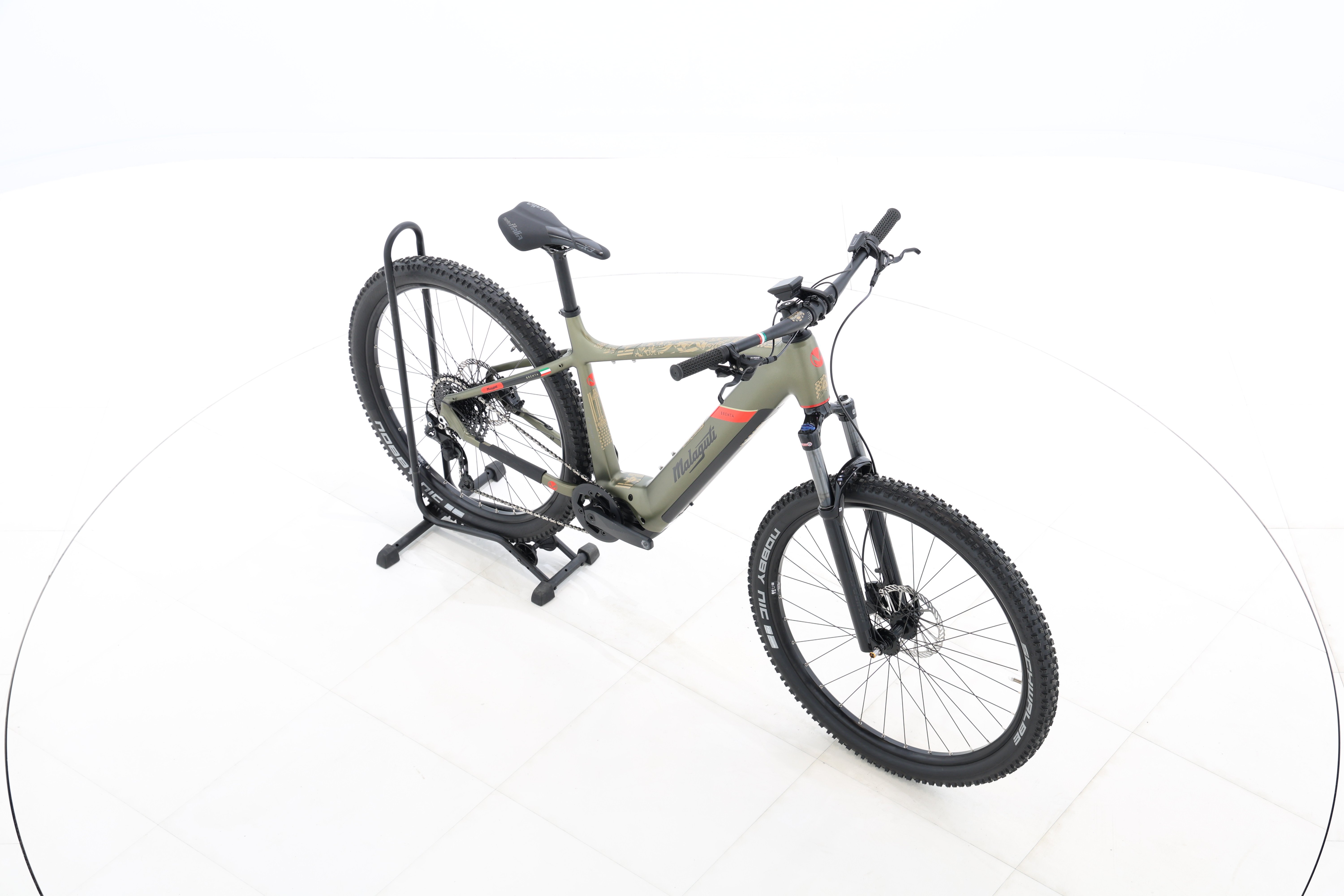 0f7a7184-b8d0-49af-a1dc-40f178a9edda