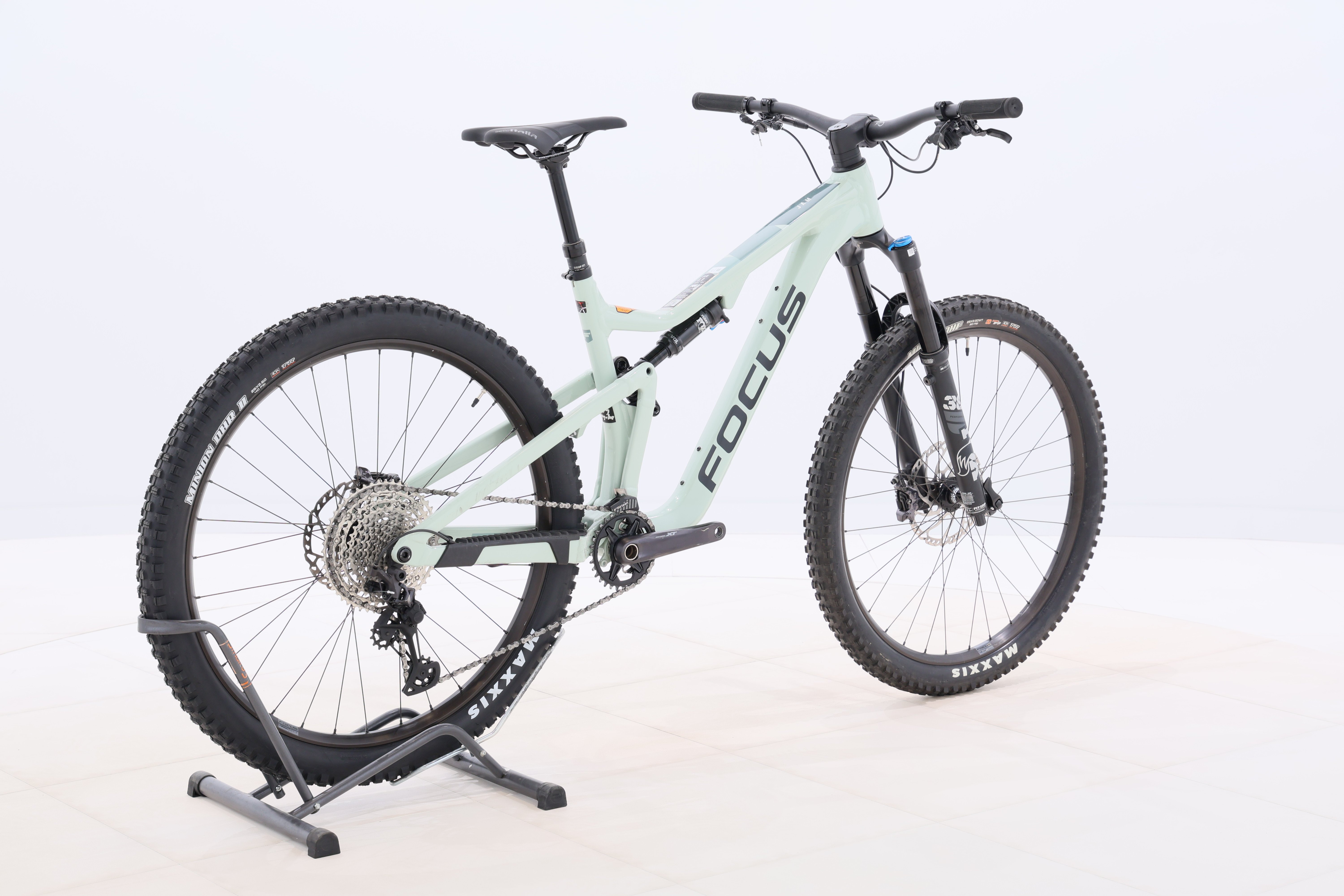 c2681f34-e30e-4f82-83ca-e410e52e9b1c