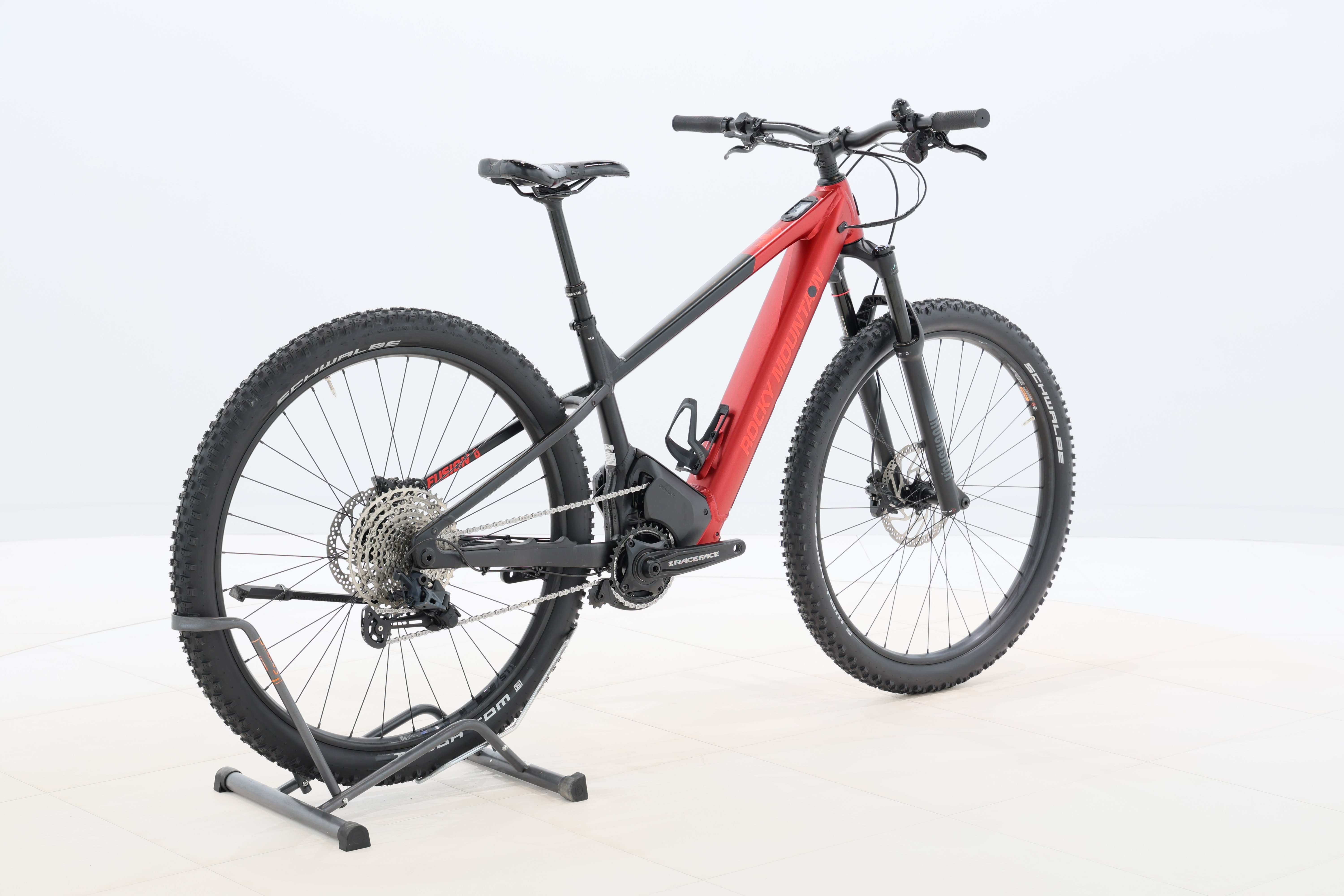 dc946128-5b25-4f13-bcd0-6fcf0ae87a64