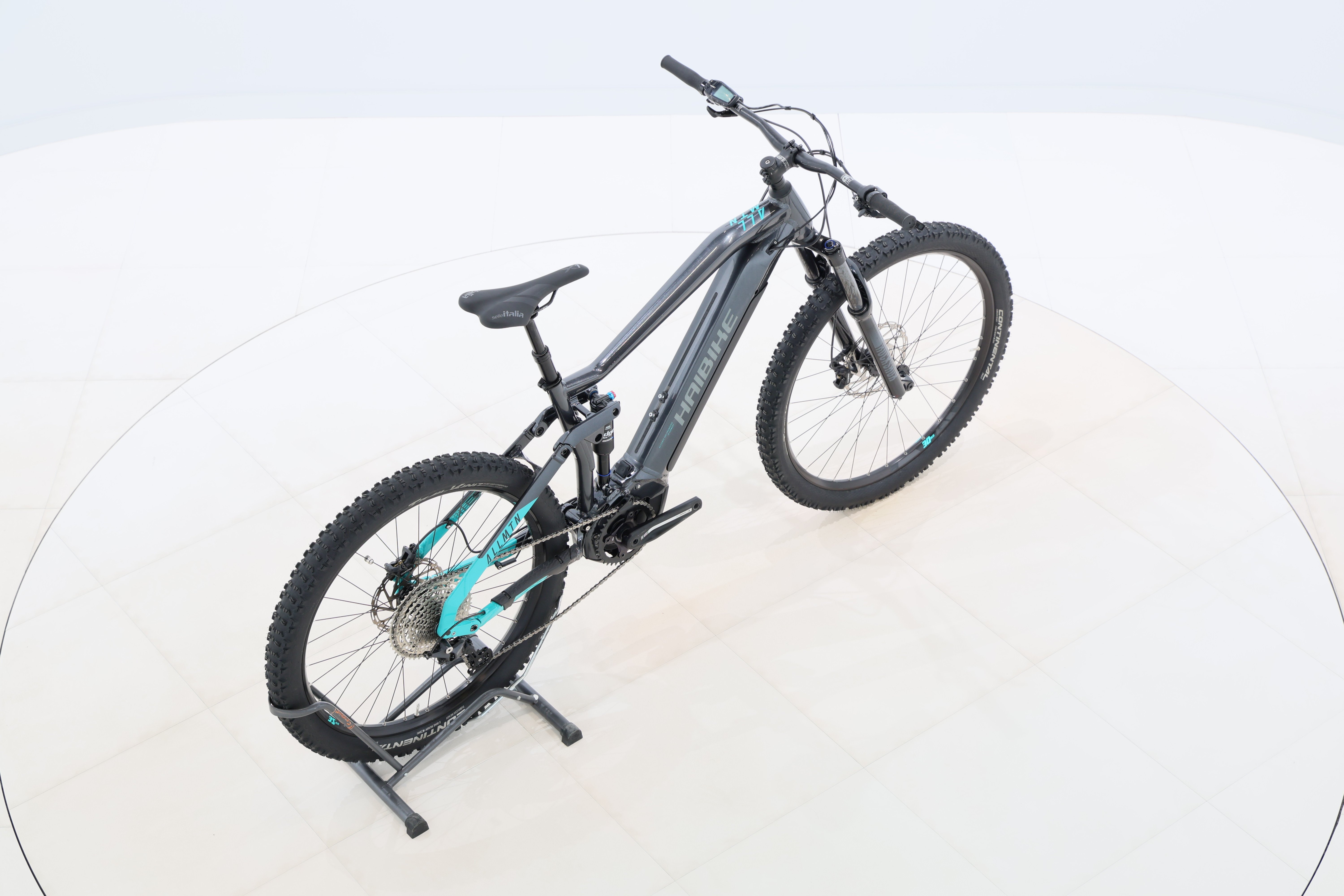 f31951ed-418b-40b8-9910-d6b8ec851578