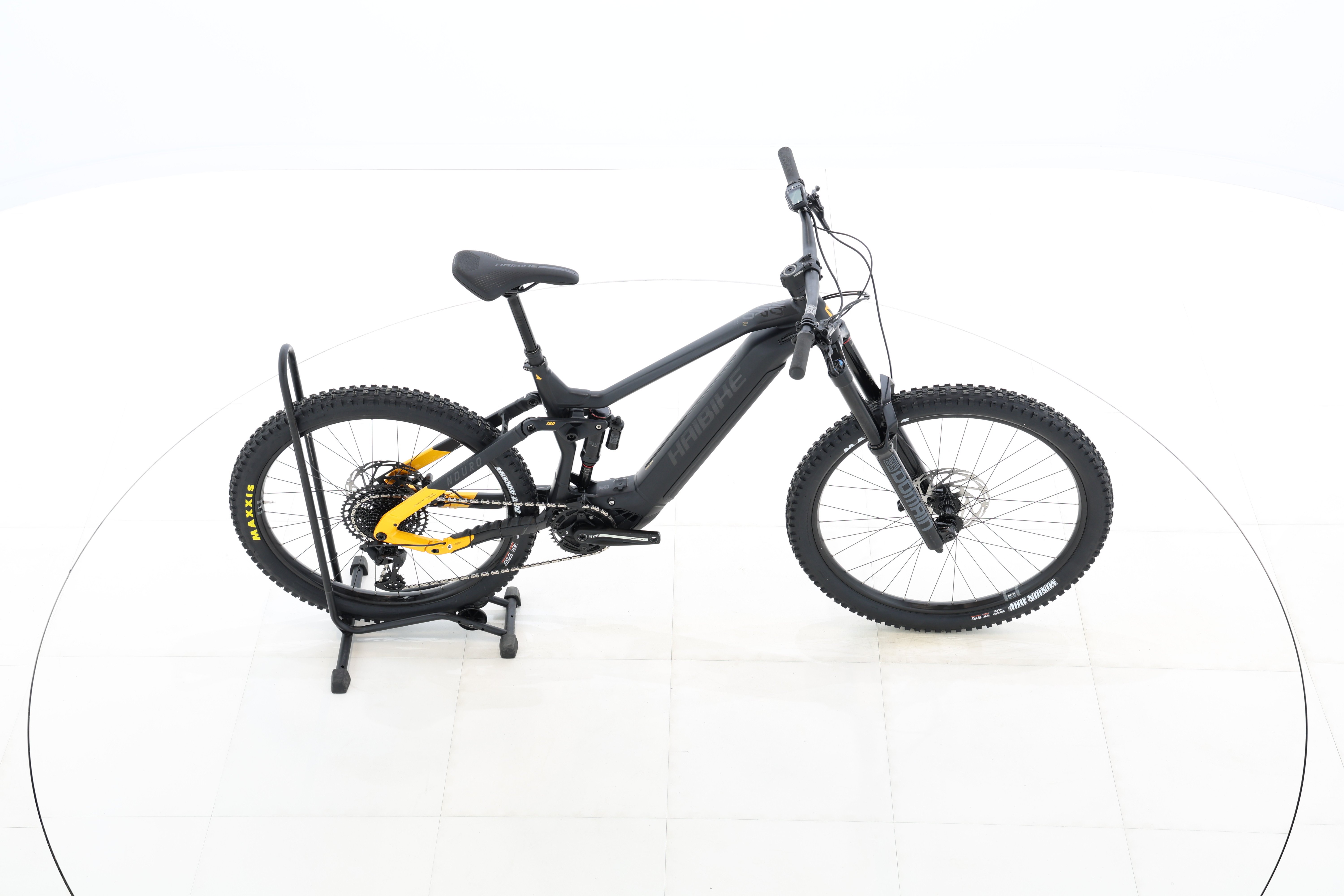 b06a0093-4fdb-46c2-8b48-766915ba3340