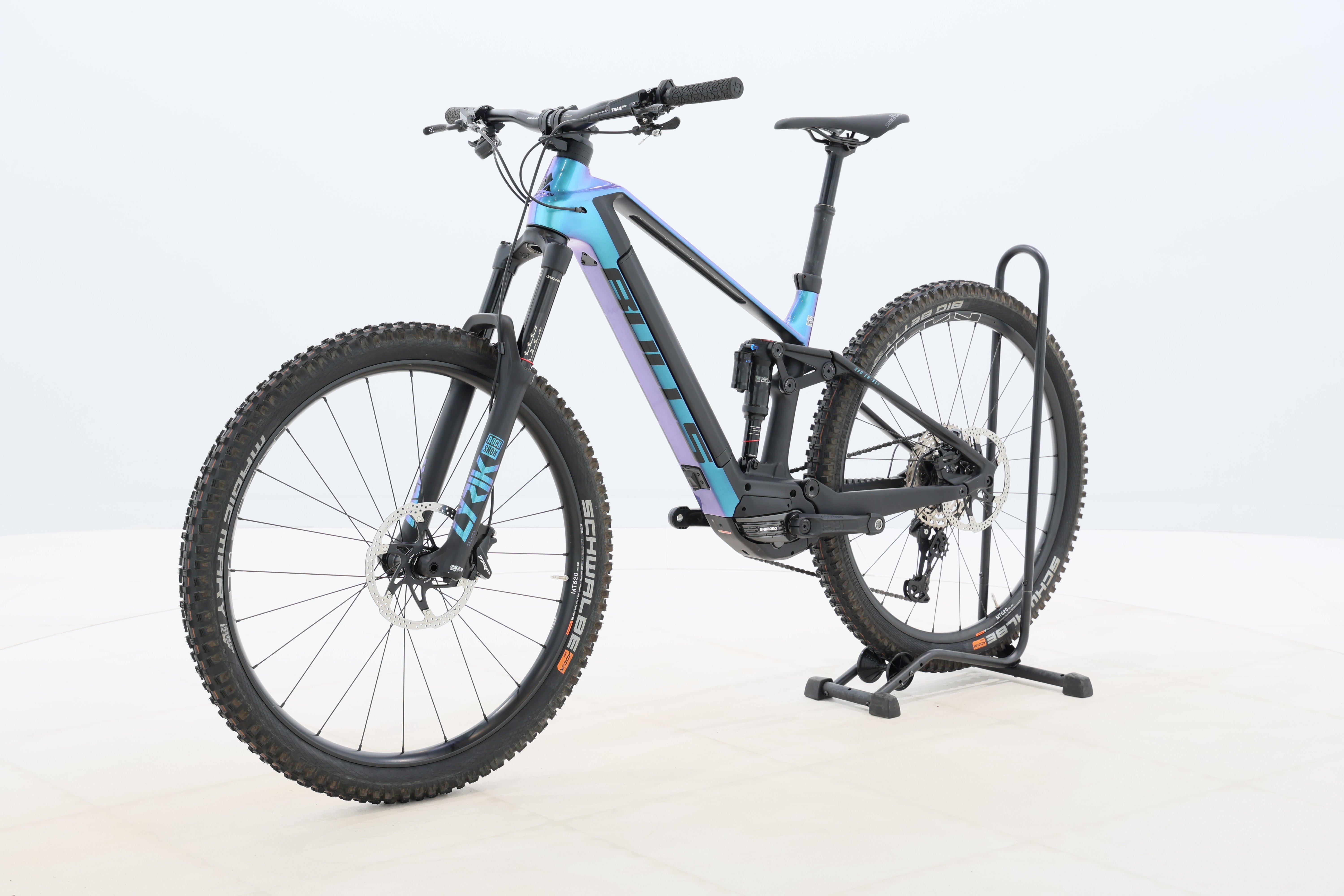 733ed686-c9ba-4589-a915-3ae42da9df3e