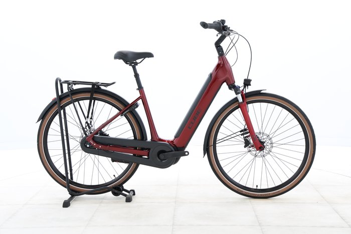 Cube SUPREME HYBRID PRO 625 2024