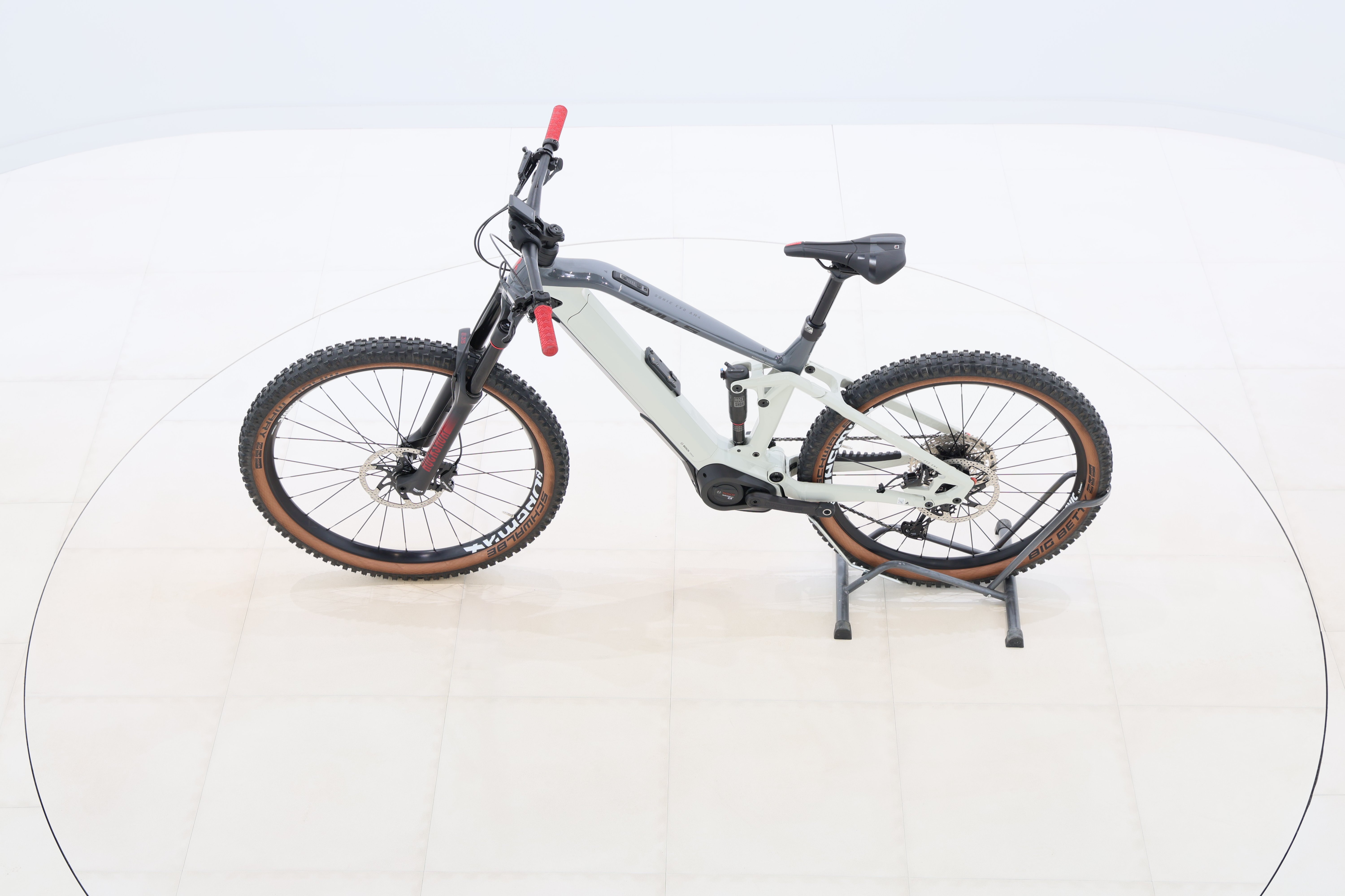 543b5a41-d82a-4266-885a-697ddd1b08a1